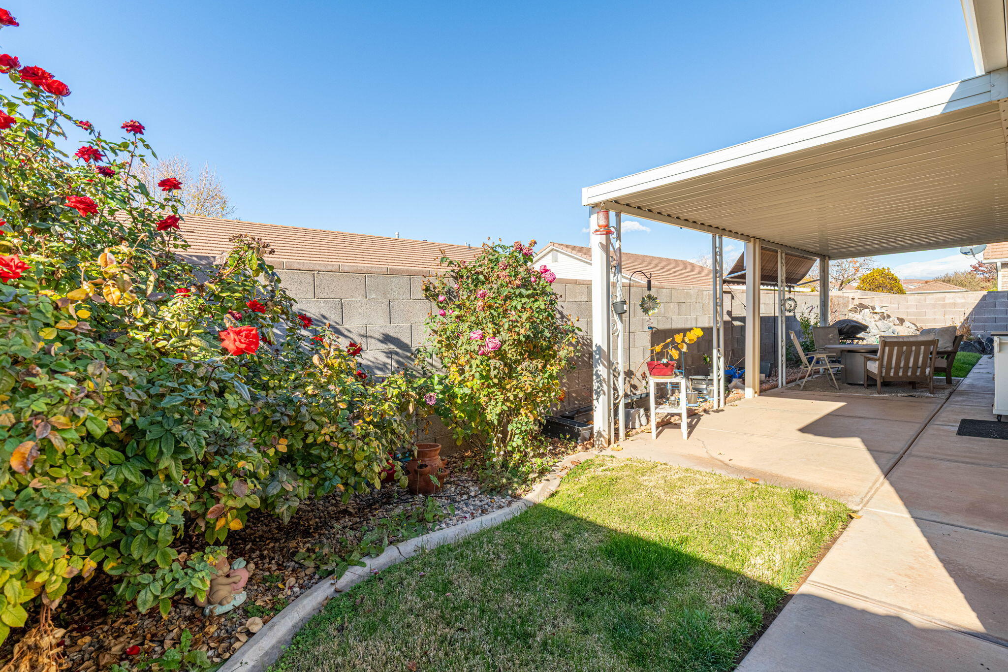 SOUTH FIELD ESTATES - Residential