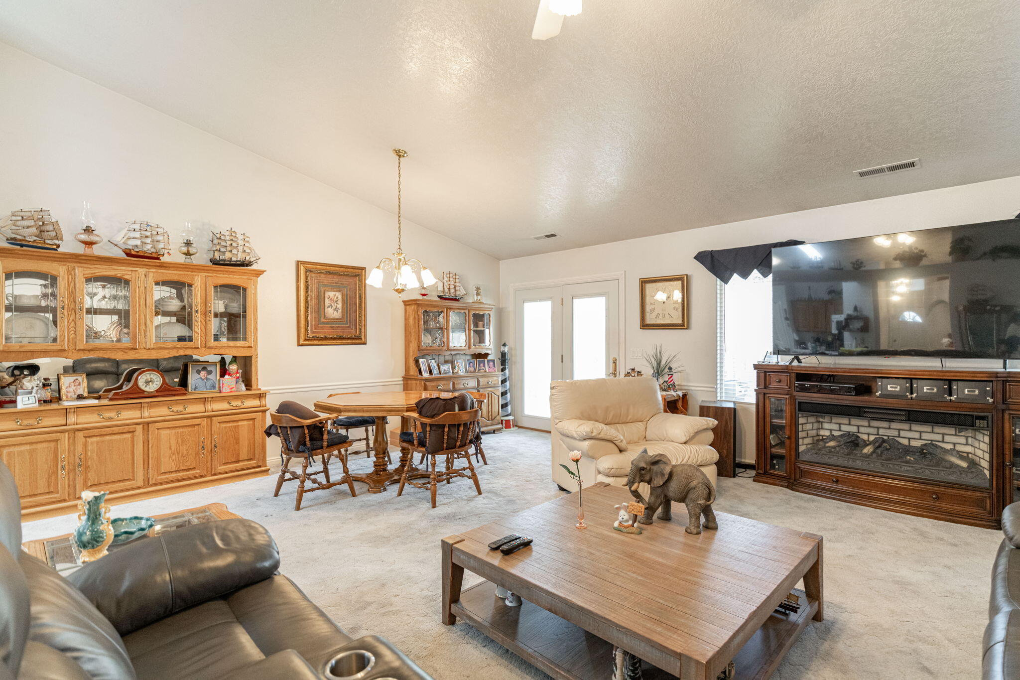 SOUTH FIELD ESTATES - Residential
