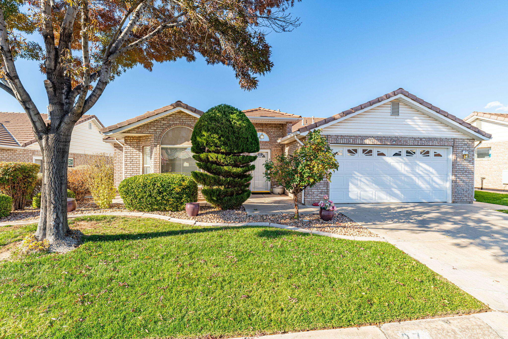 SOUTH FIELD ESTATES - Residential