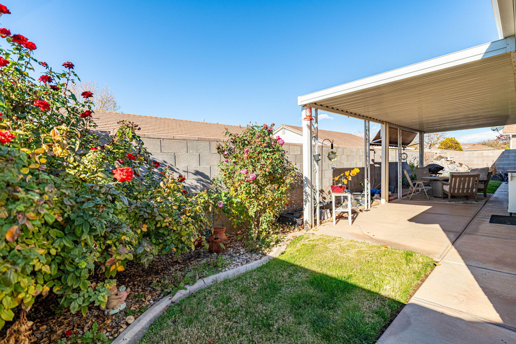 SOUTH FIELD ESTATES - Residential