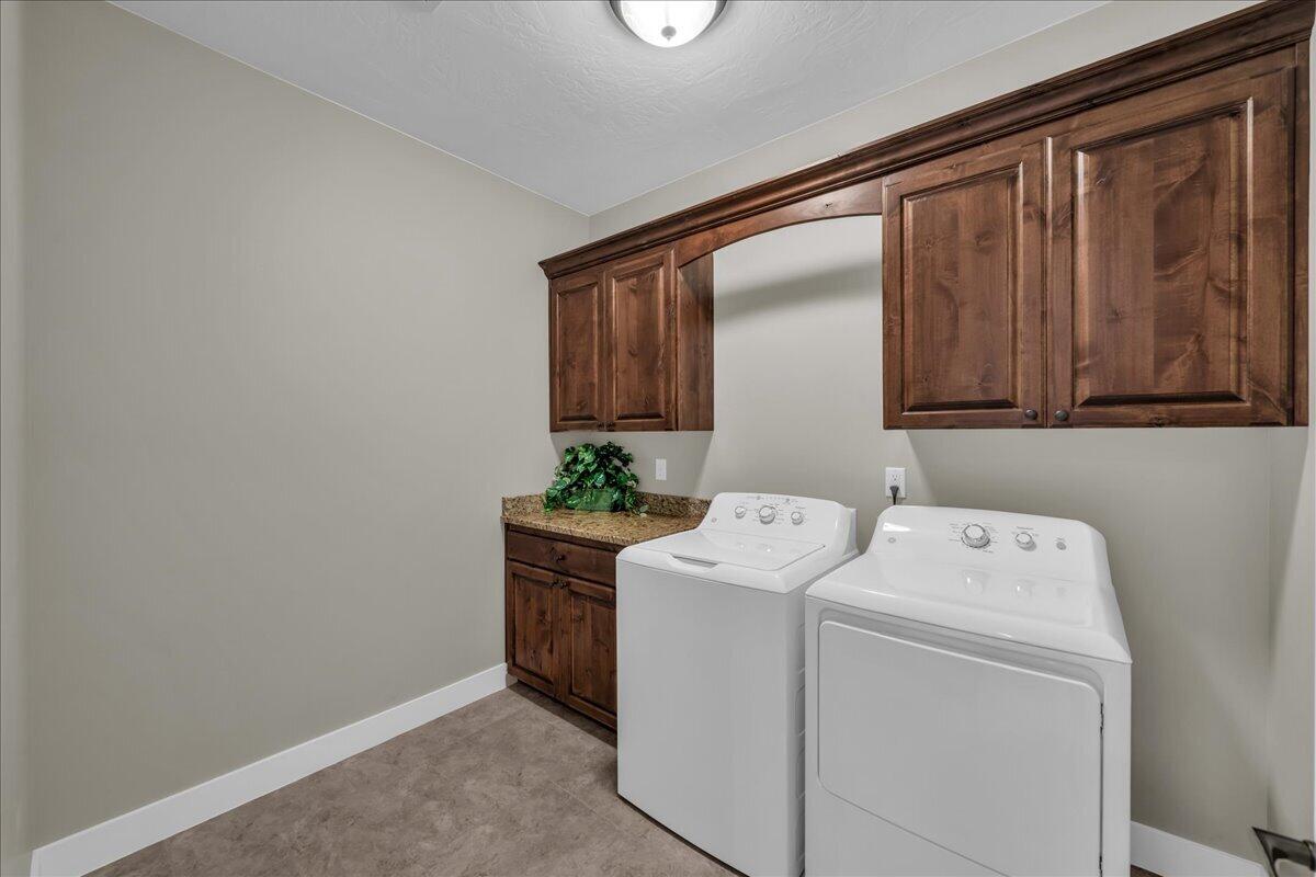 DIXIE SPRINGS - Residential