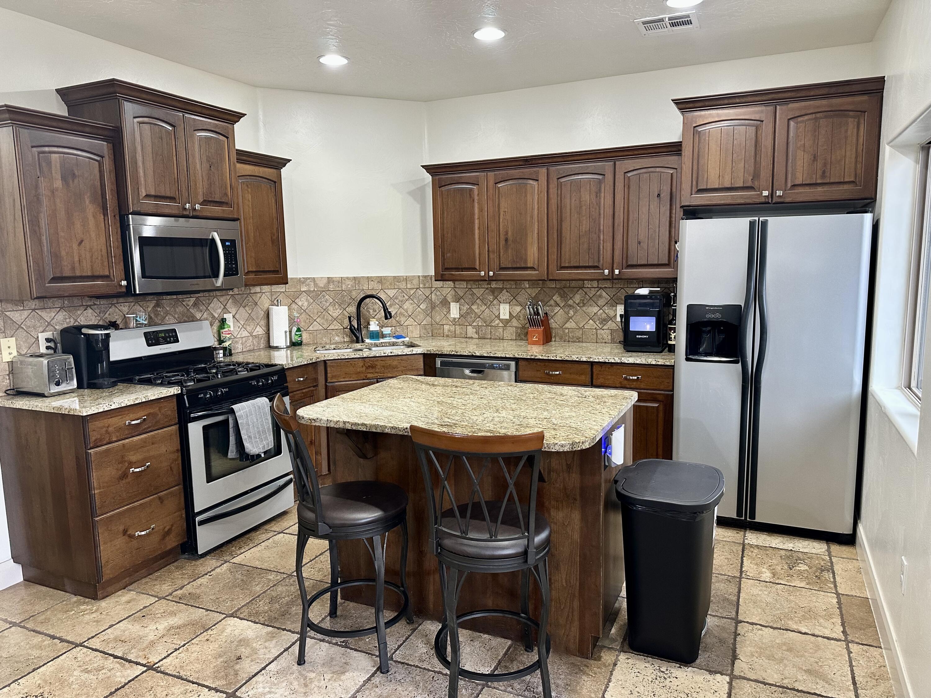 SOUTHGATE TOWNHOMES - Residential