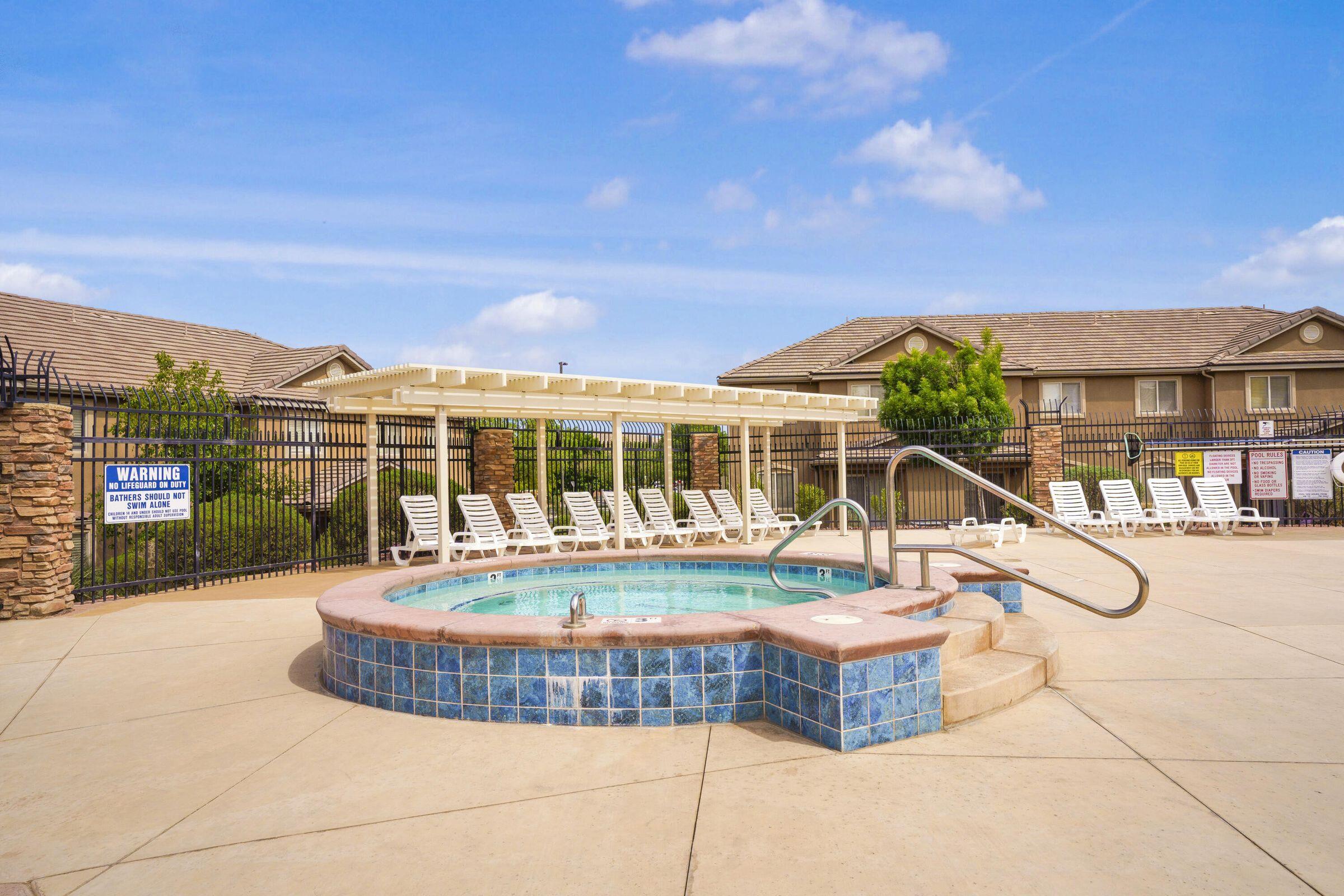HIDDEN VALLEY TOWN HOMES - Residential