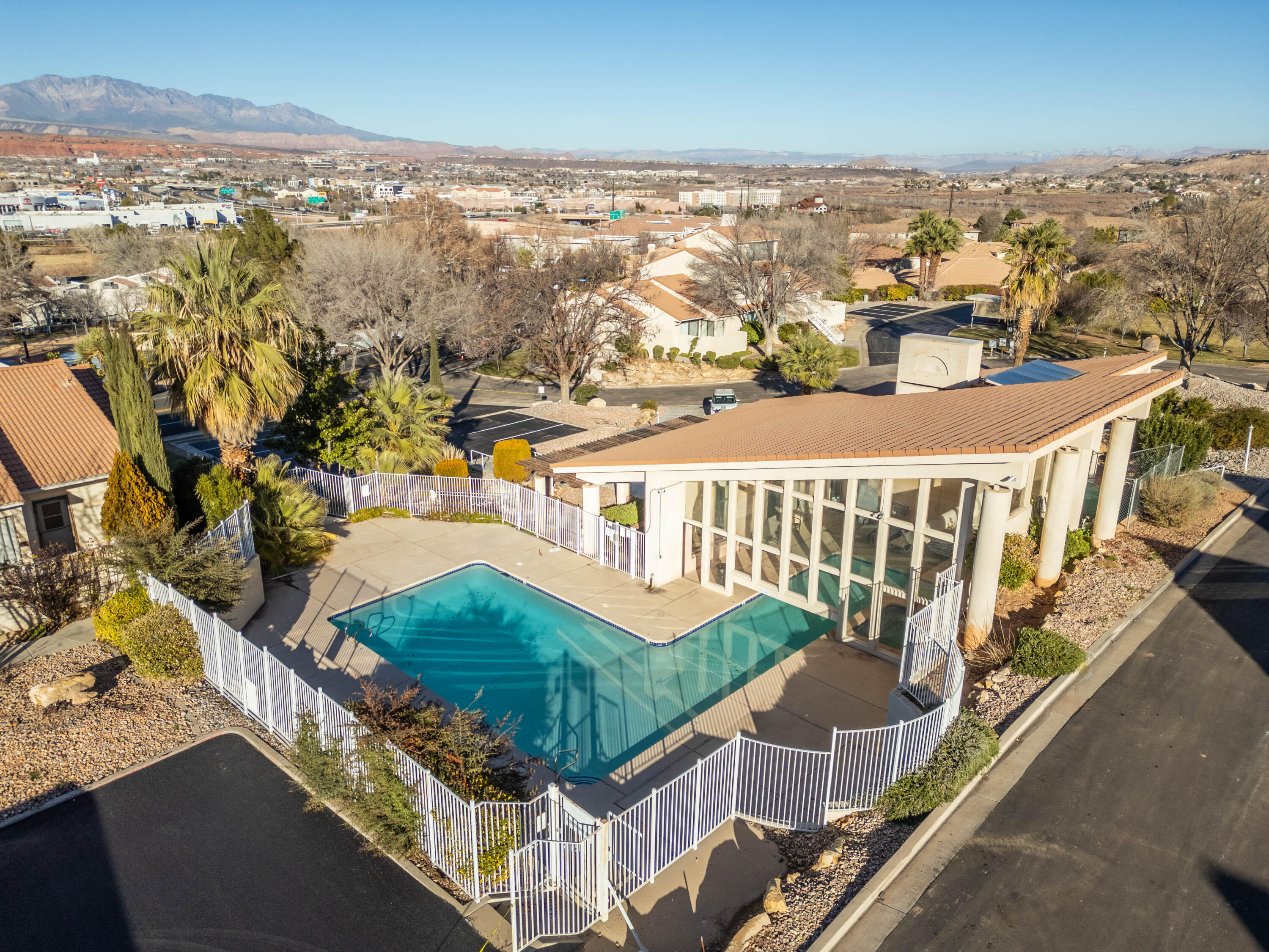 MIRAGE ESTATES - Residential
