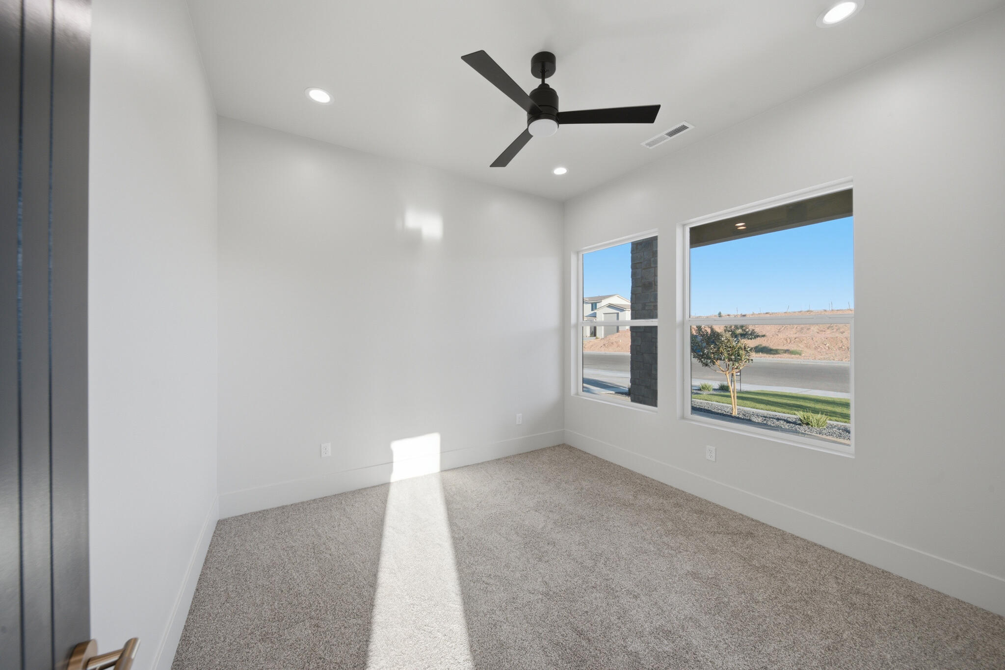DESERT SOLACE - Residential
