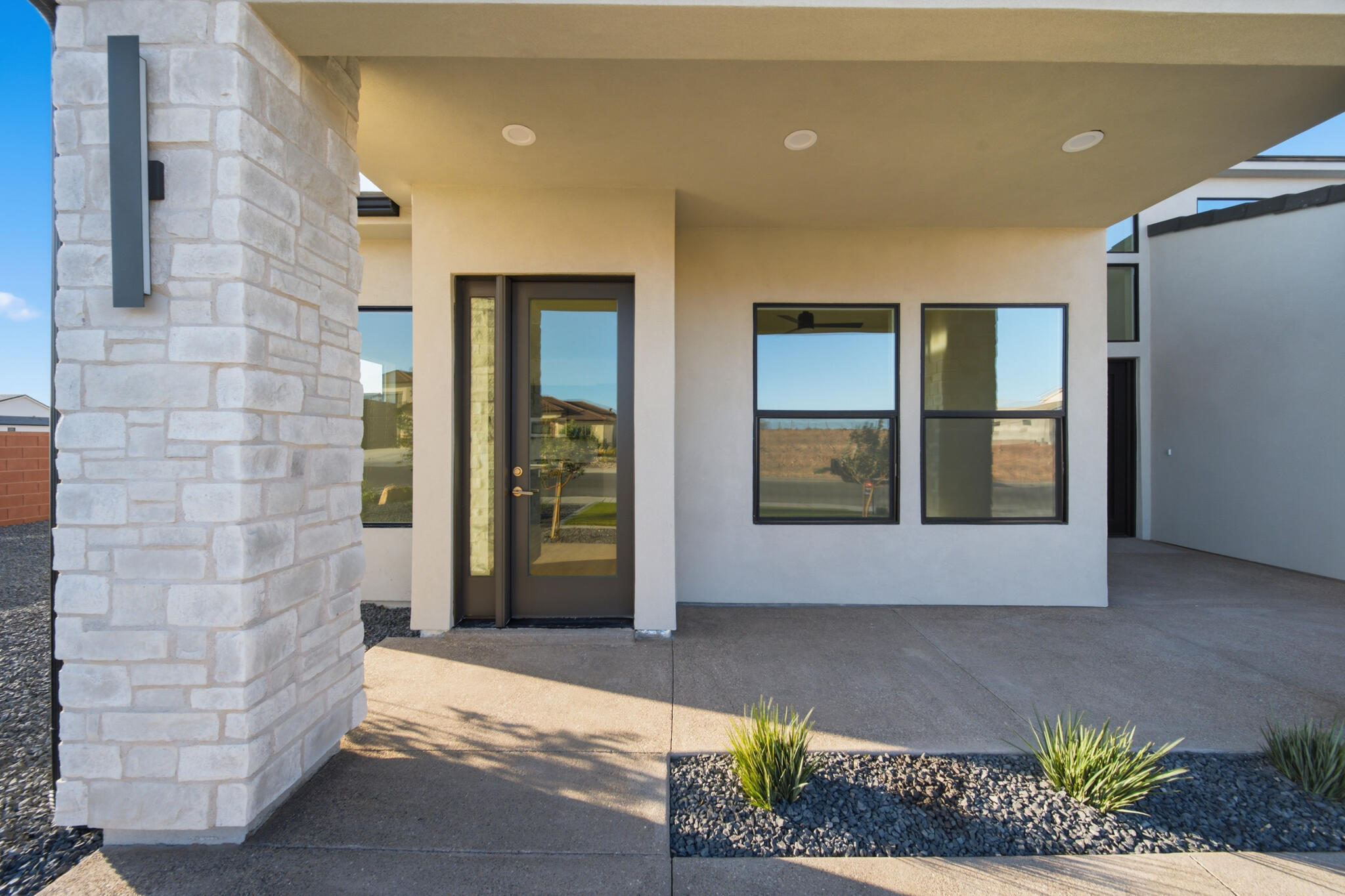 DESERT SOLACE - Residential