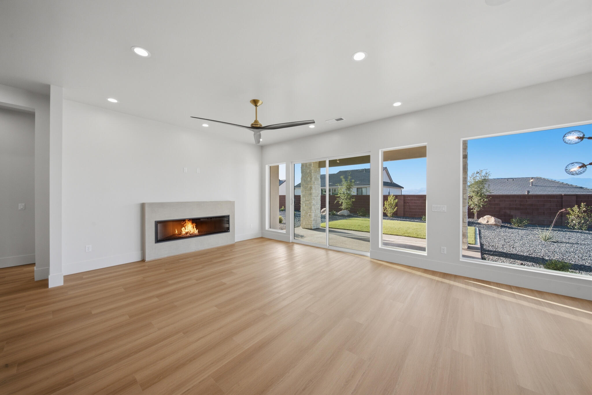 DESERT SOLACE - Residential