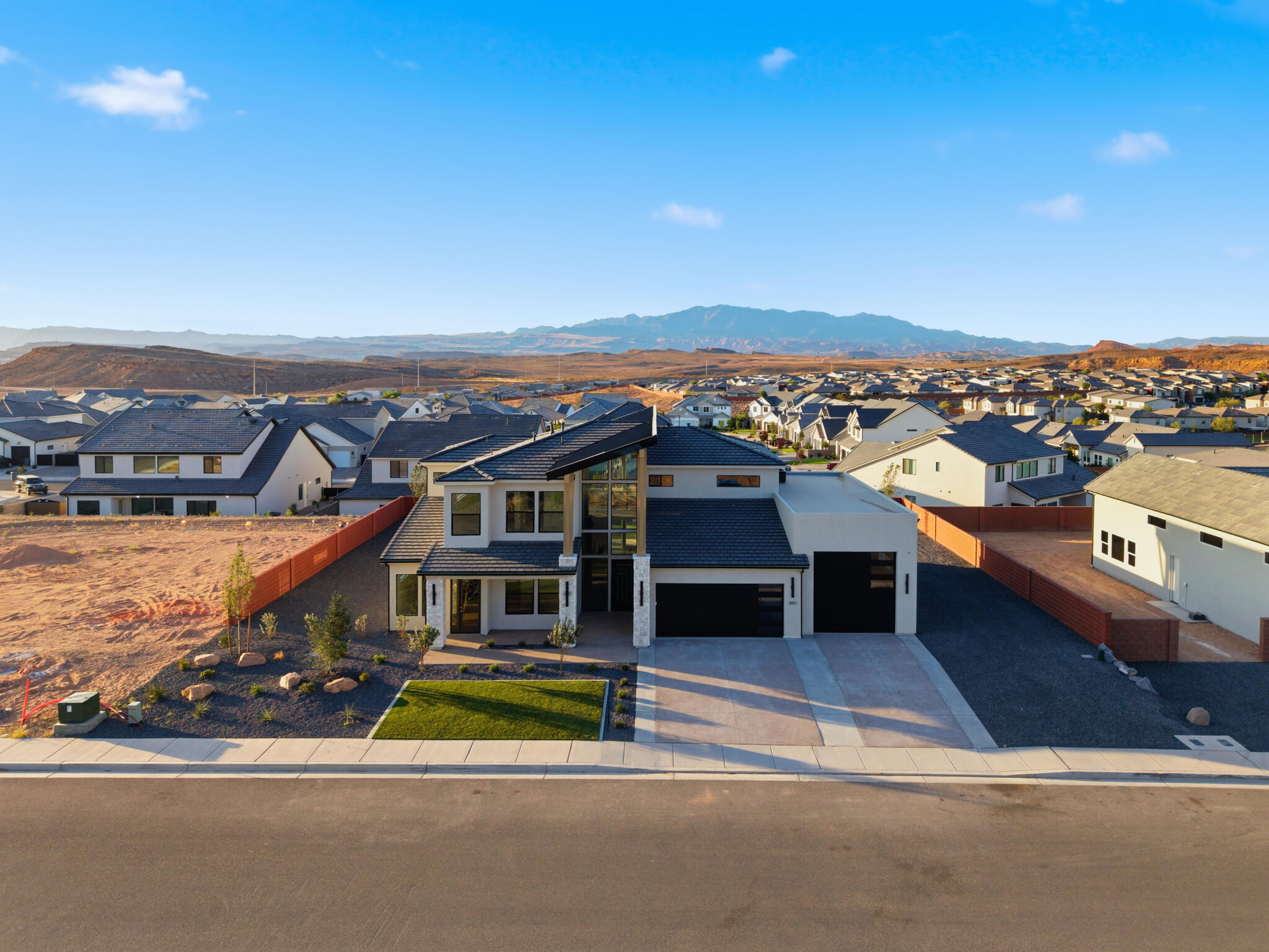 DESERT SOLACE - Residential