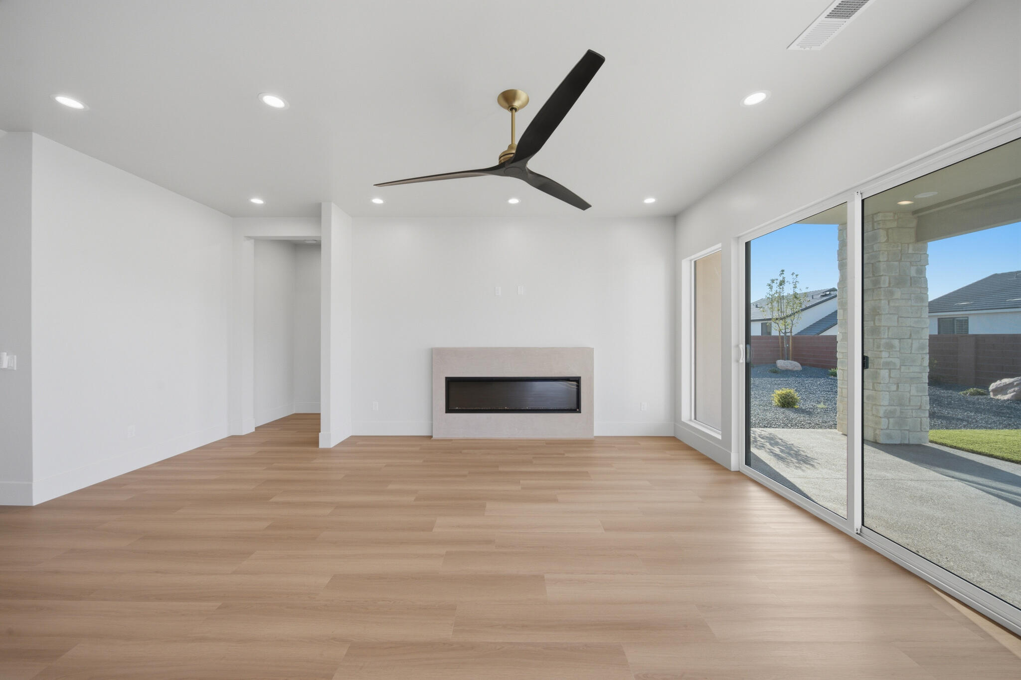 DESERT SOLACE - Residential
