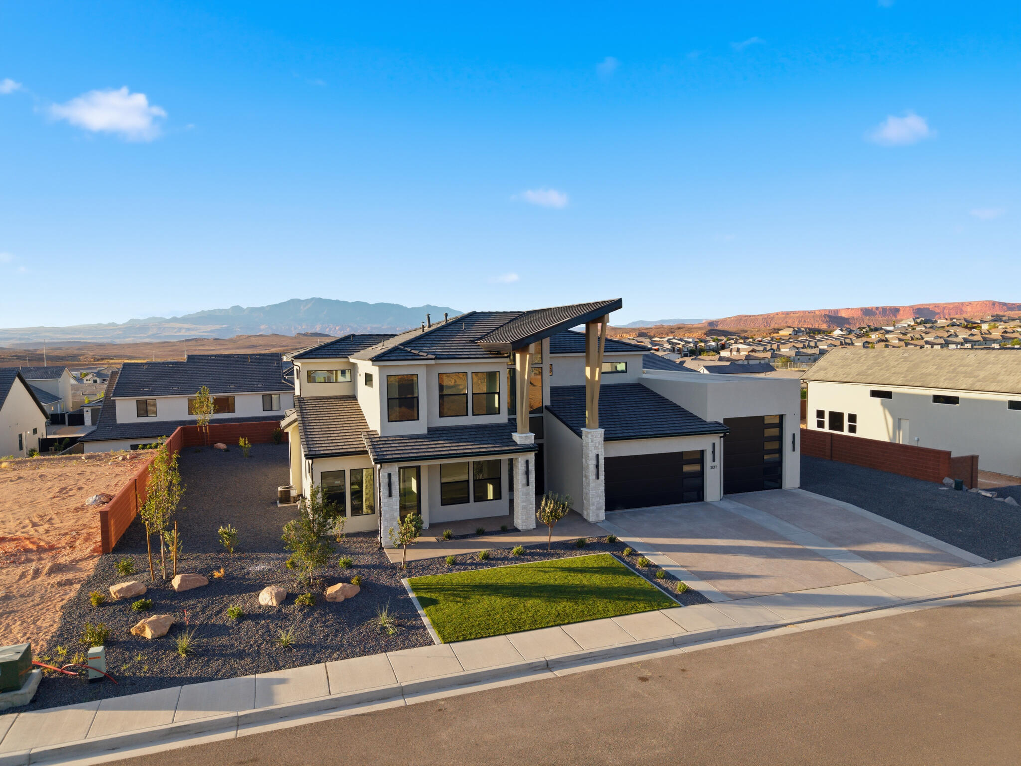 DESERT SOLACE - Residential