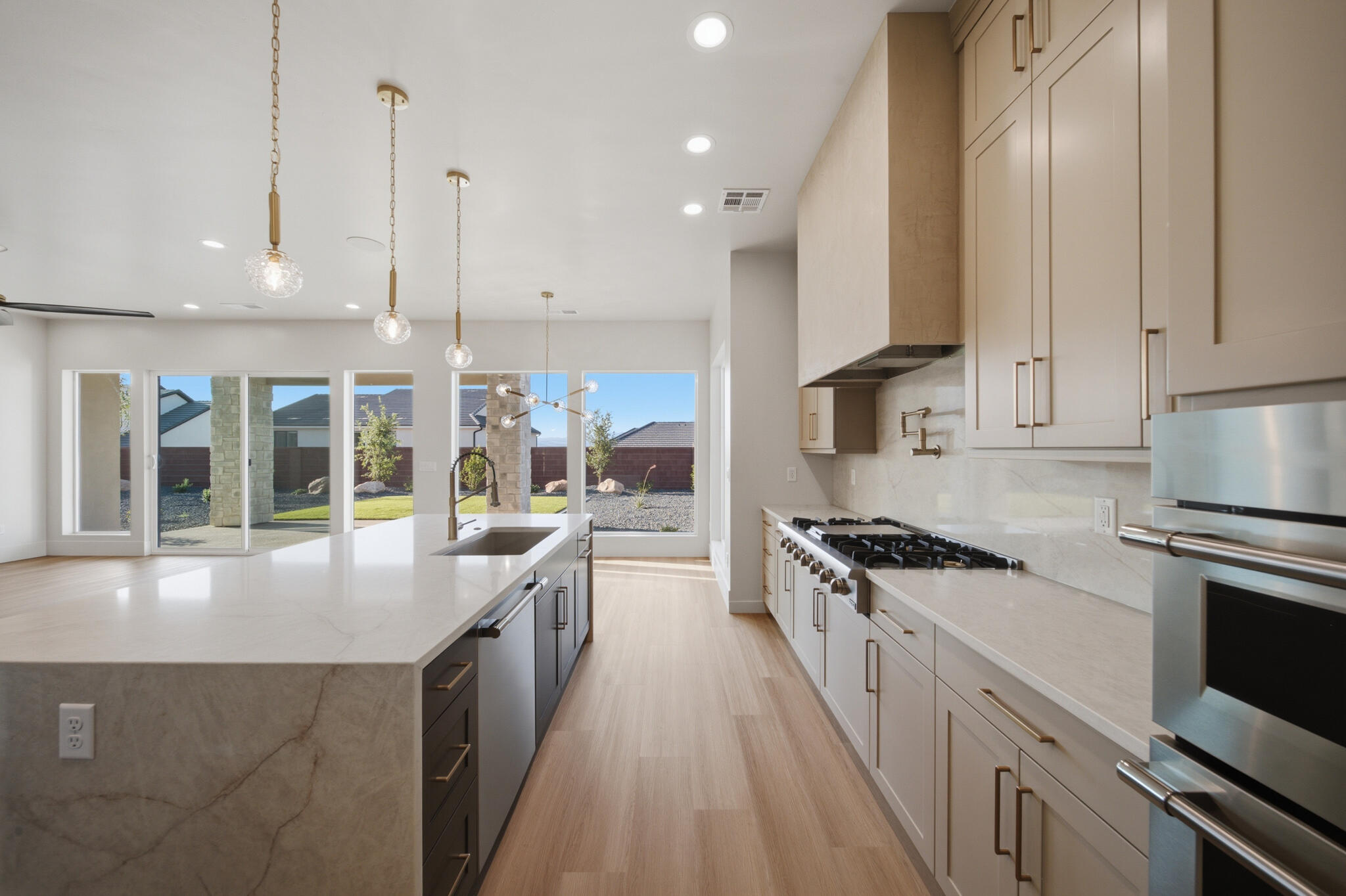 DESERT SOLACE - Residential