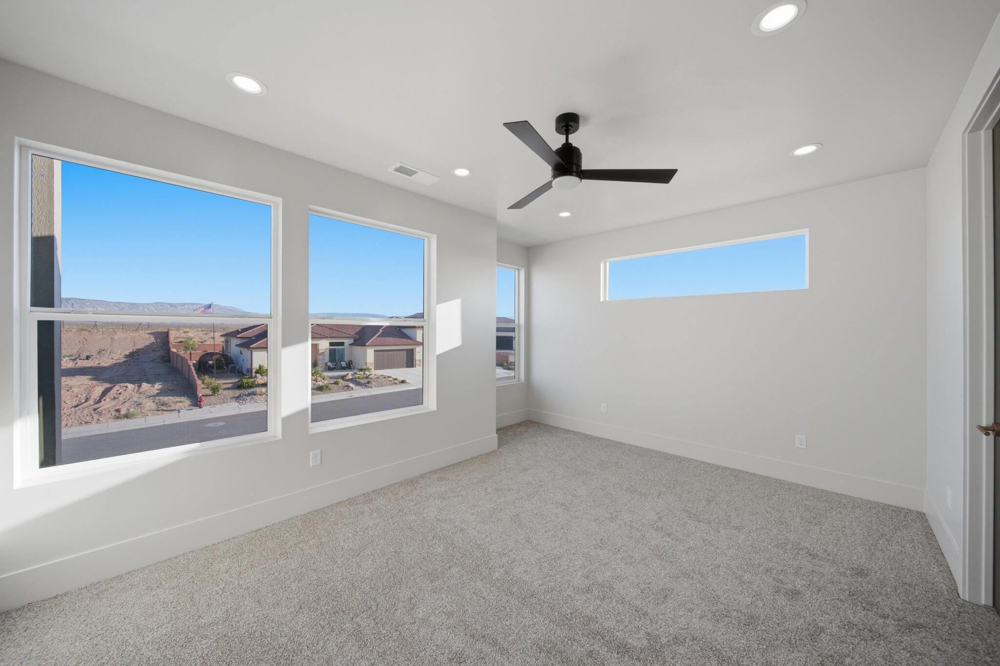 DESERT SOLACE - Residential