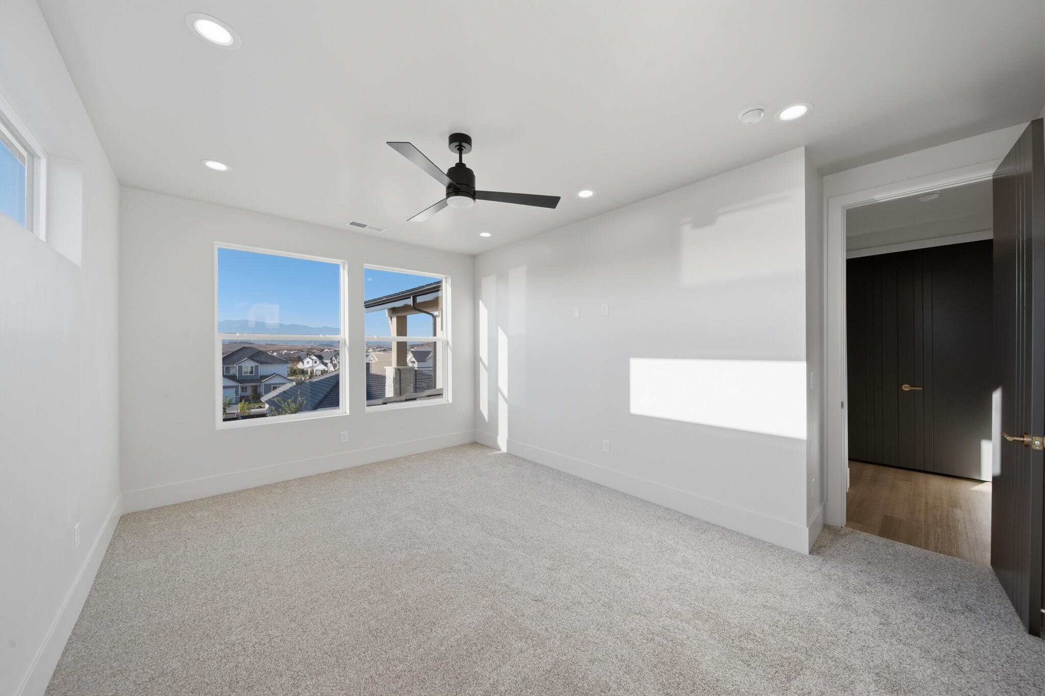 DESERT SOLACE - Residential