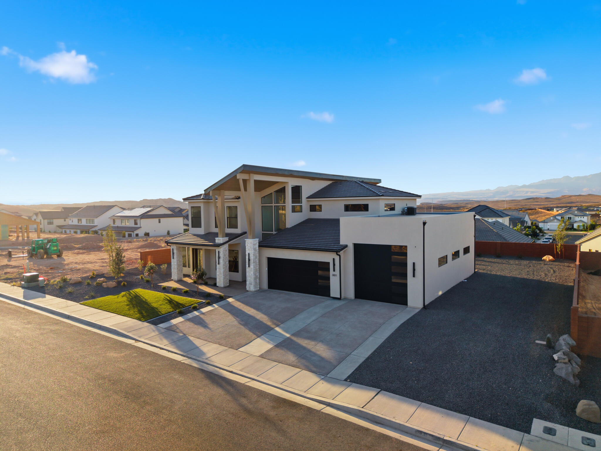 DESERT SOLACE - Residential