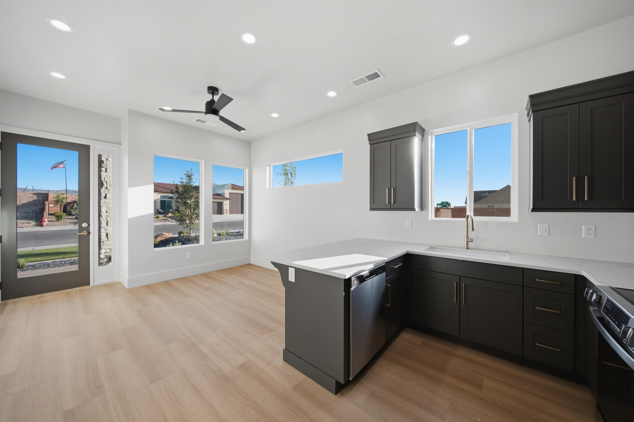 DESERT SOLACE - Residential