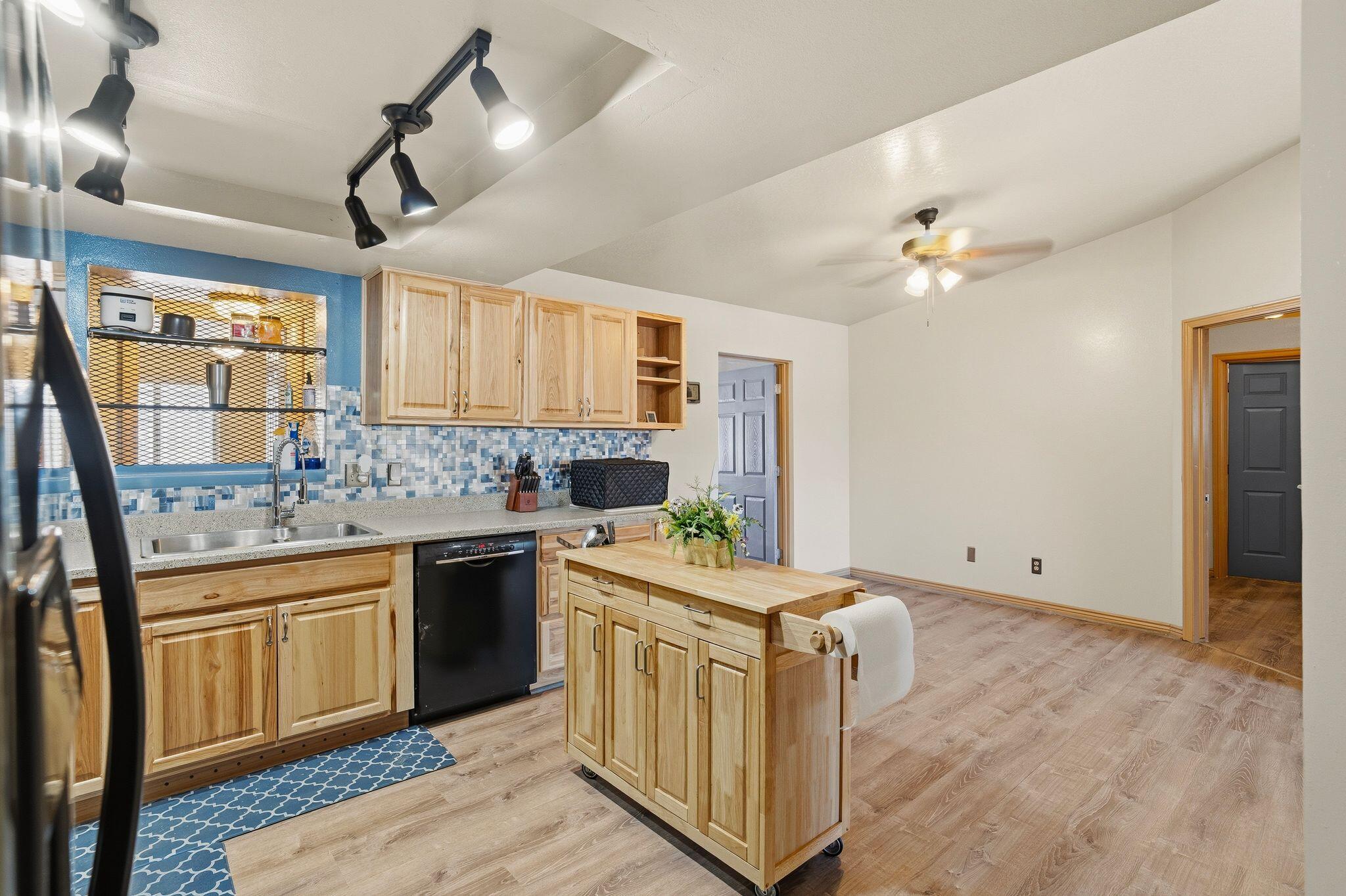 HURRICANE TOWNSITE - Residential