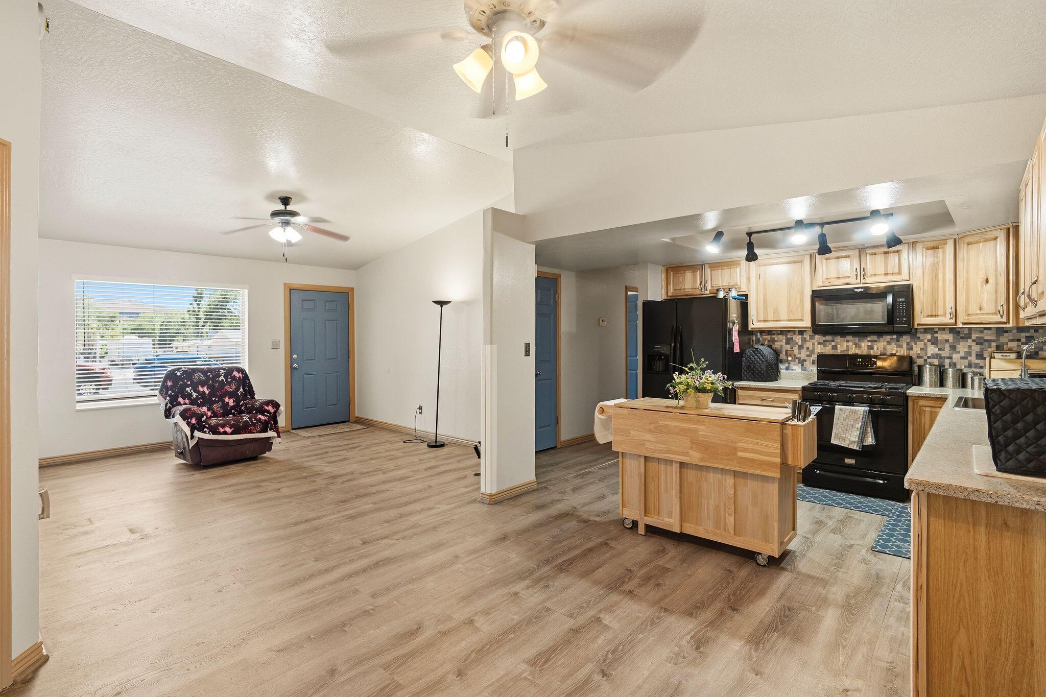 HURRICANE TOWNSITE - Residential