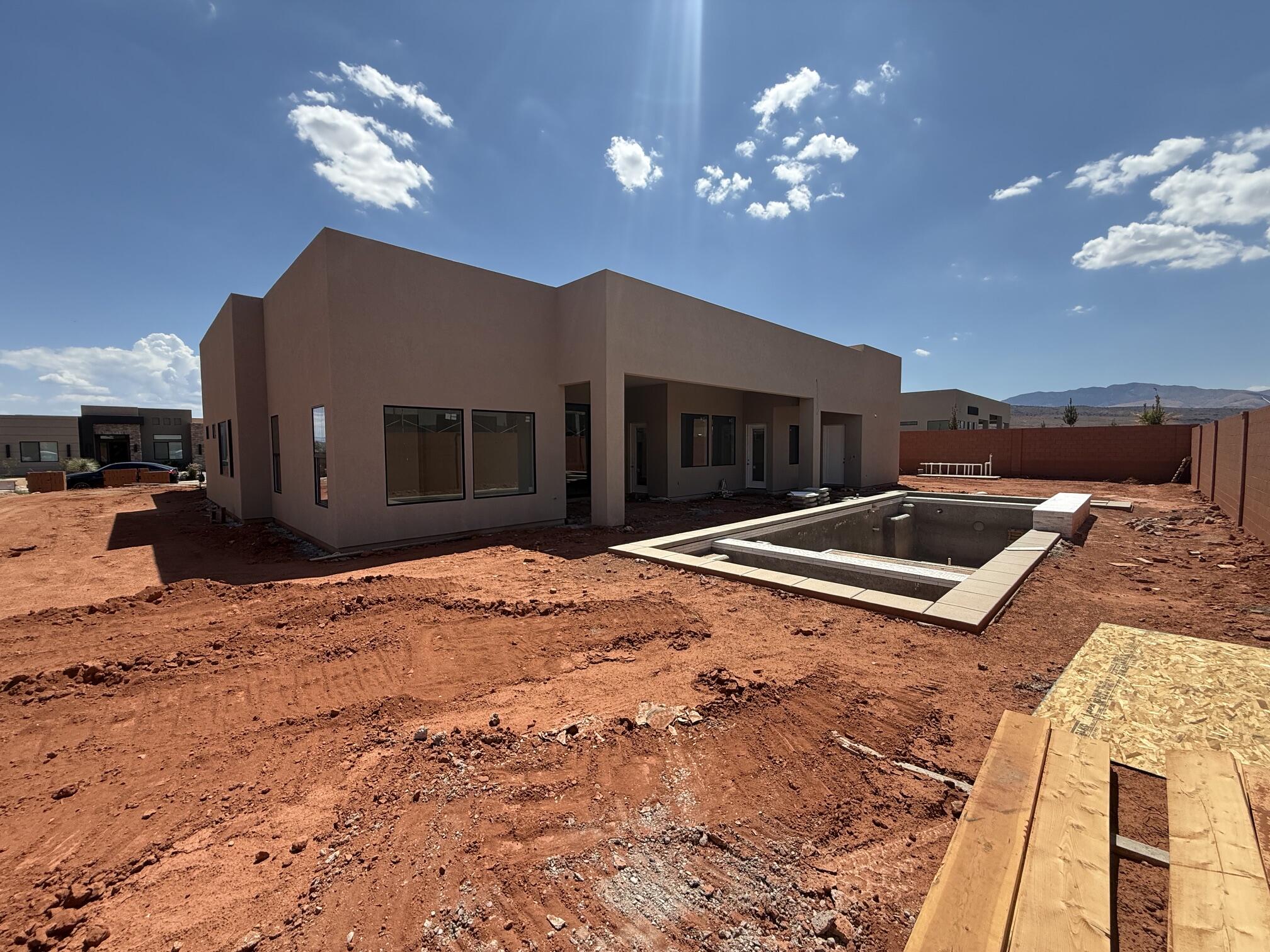 ONYX VALLEY - Residential