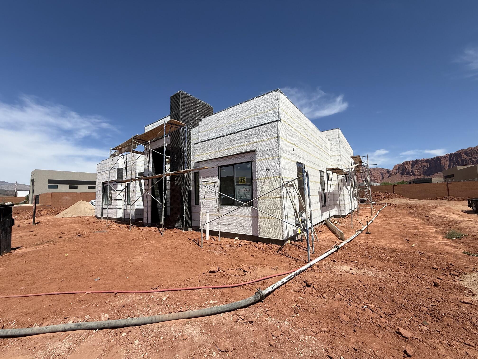 ONYX VALLEY - Residential