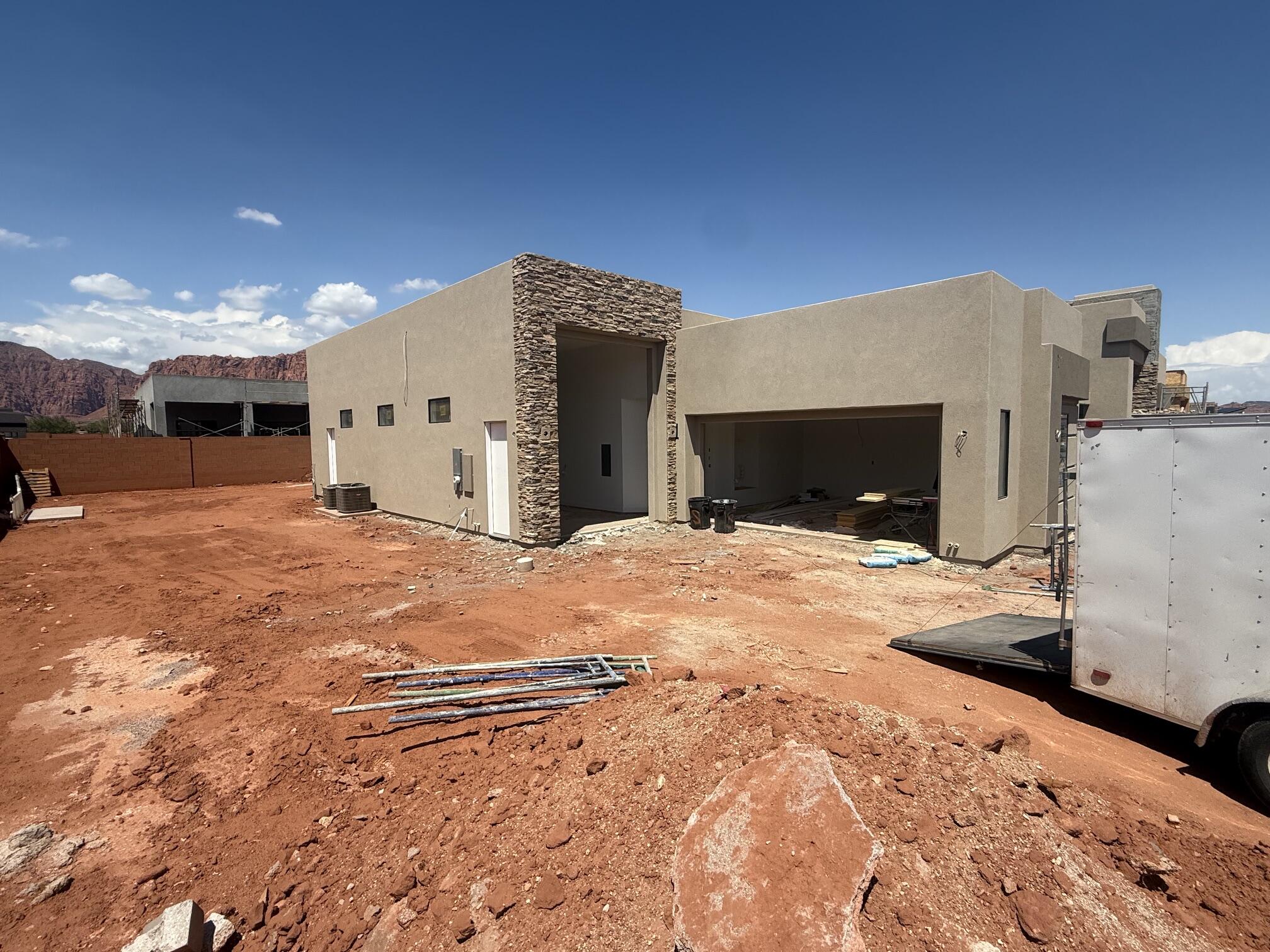 ONYX VALLEY - Residential
