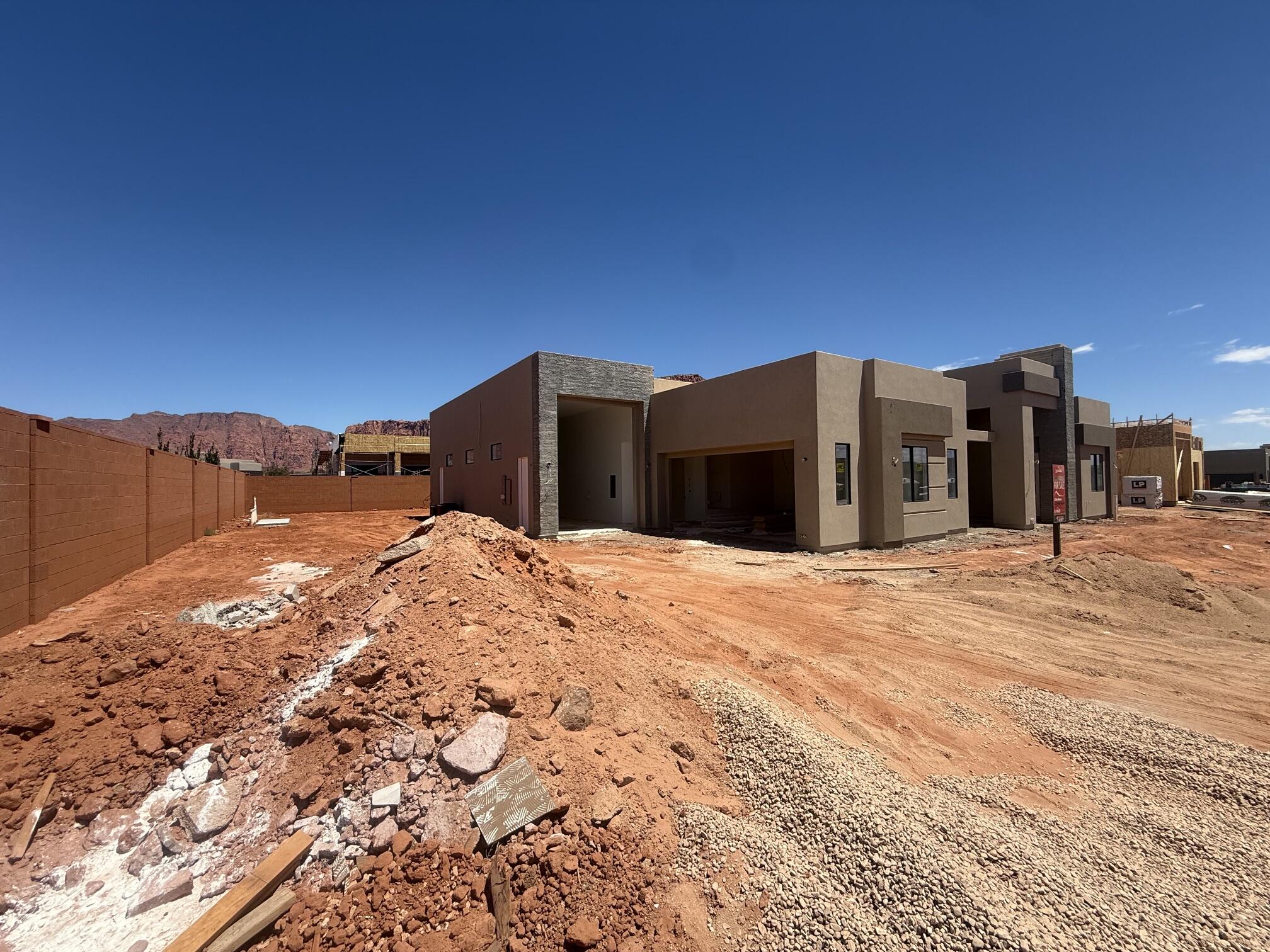 ONYX VALLEY - Residential