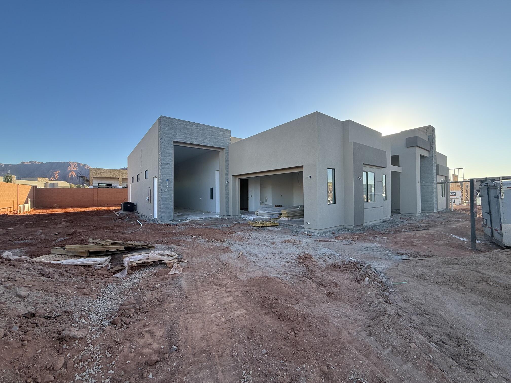 ONYX VALLEY - Residential
