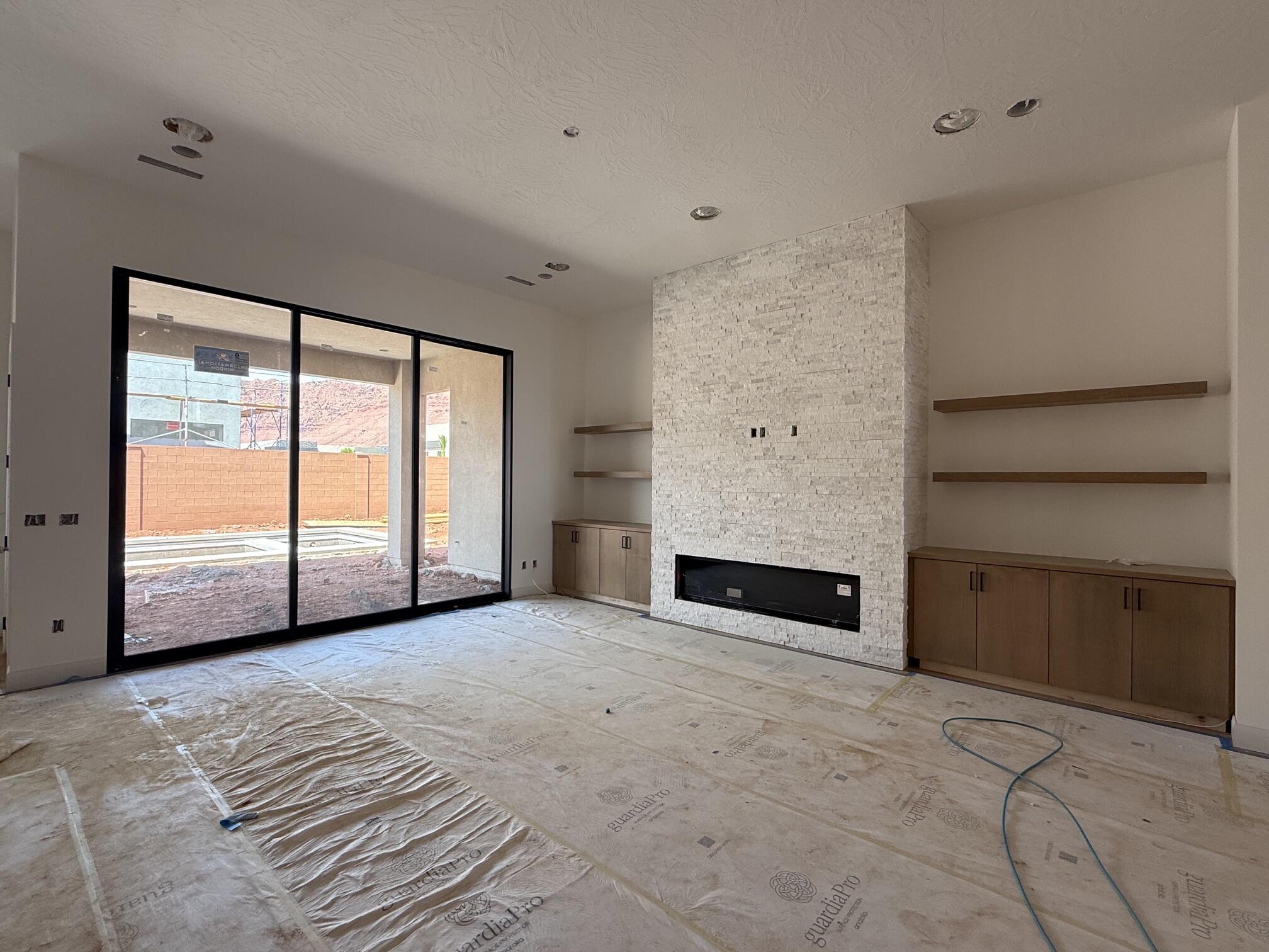 ONYX VALLEY - Residential