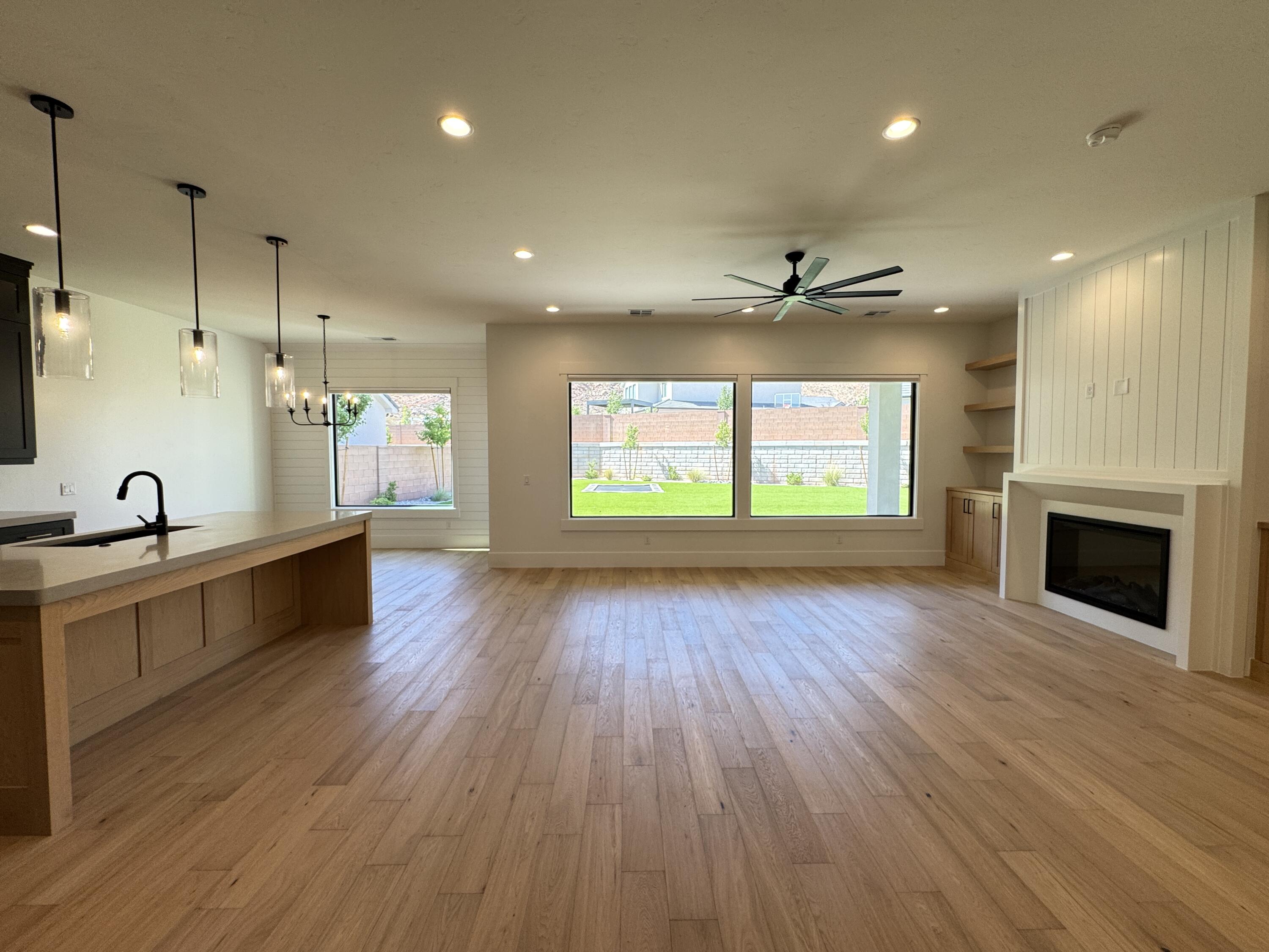 RED MESA AT SUNRISE VALLEY - Residential