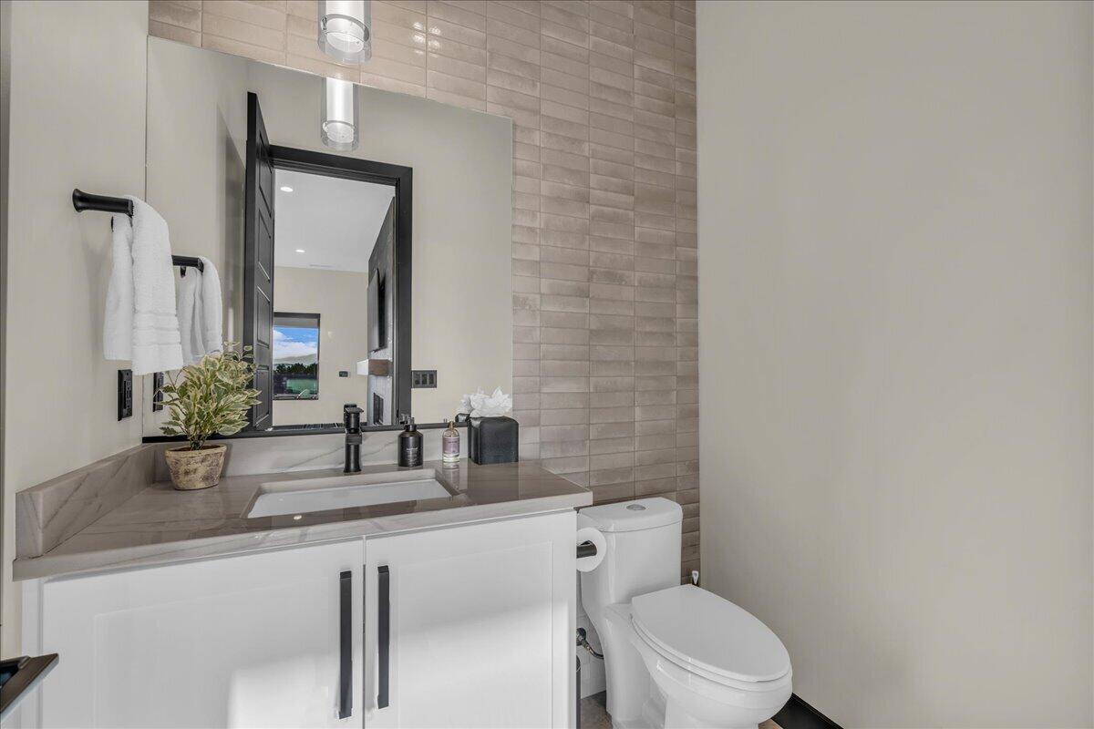 SILVER FALLS AT WASHINGTON BENCH - Residential