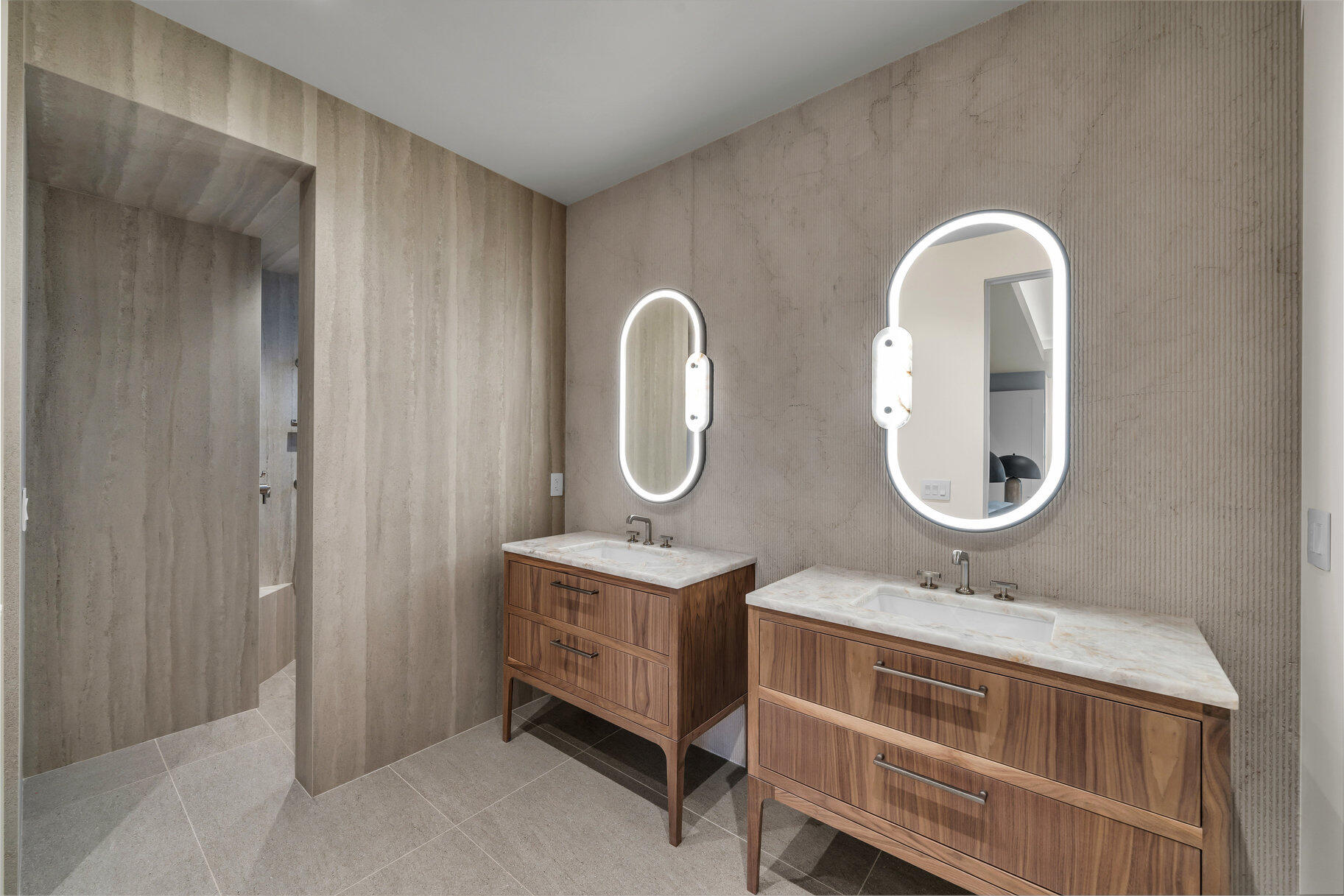 SOLENTE VILLAGE - Residential