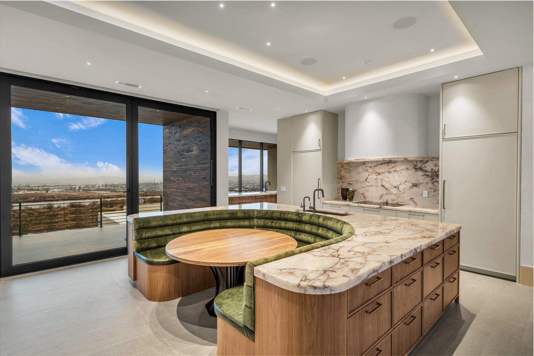 SOLENTE VILLAGE - Residential