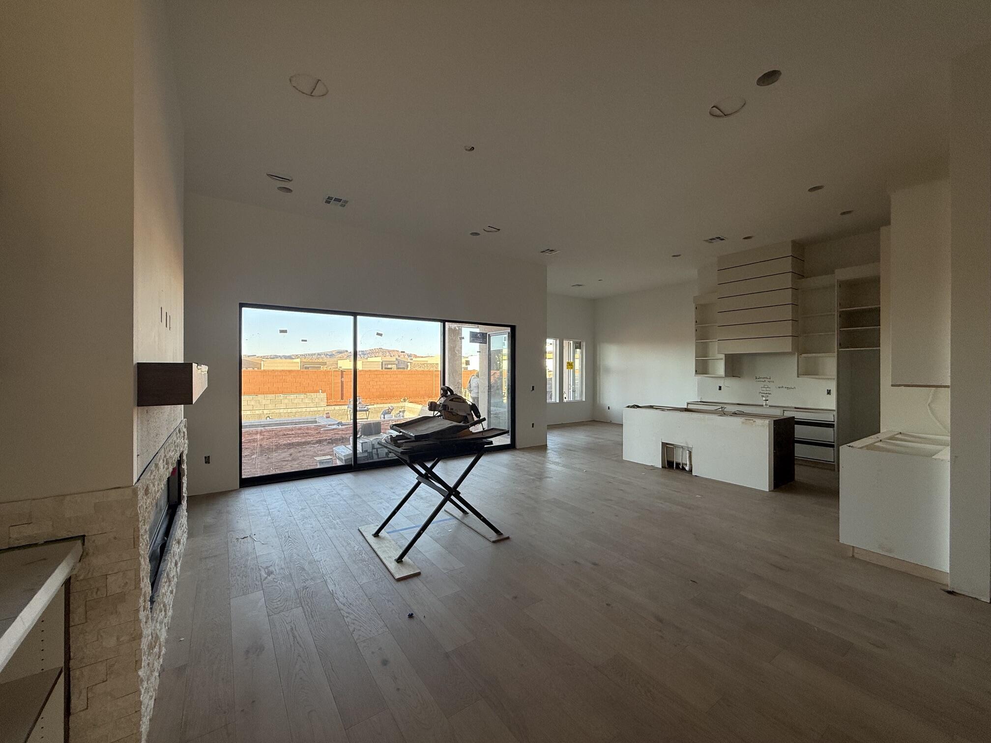 ONYX VALLEY - Residential