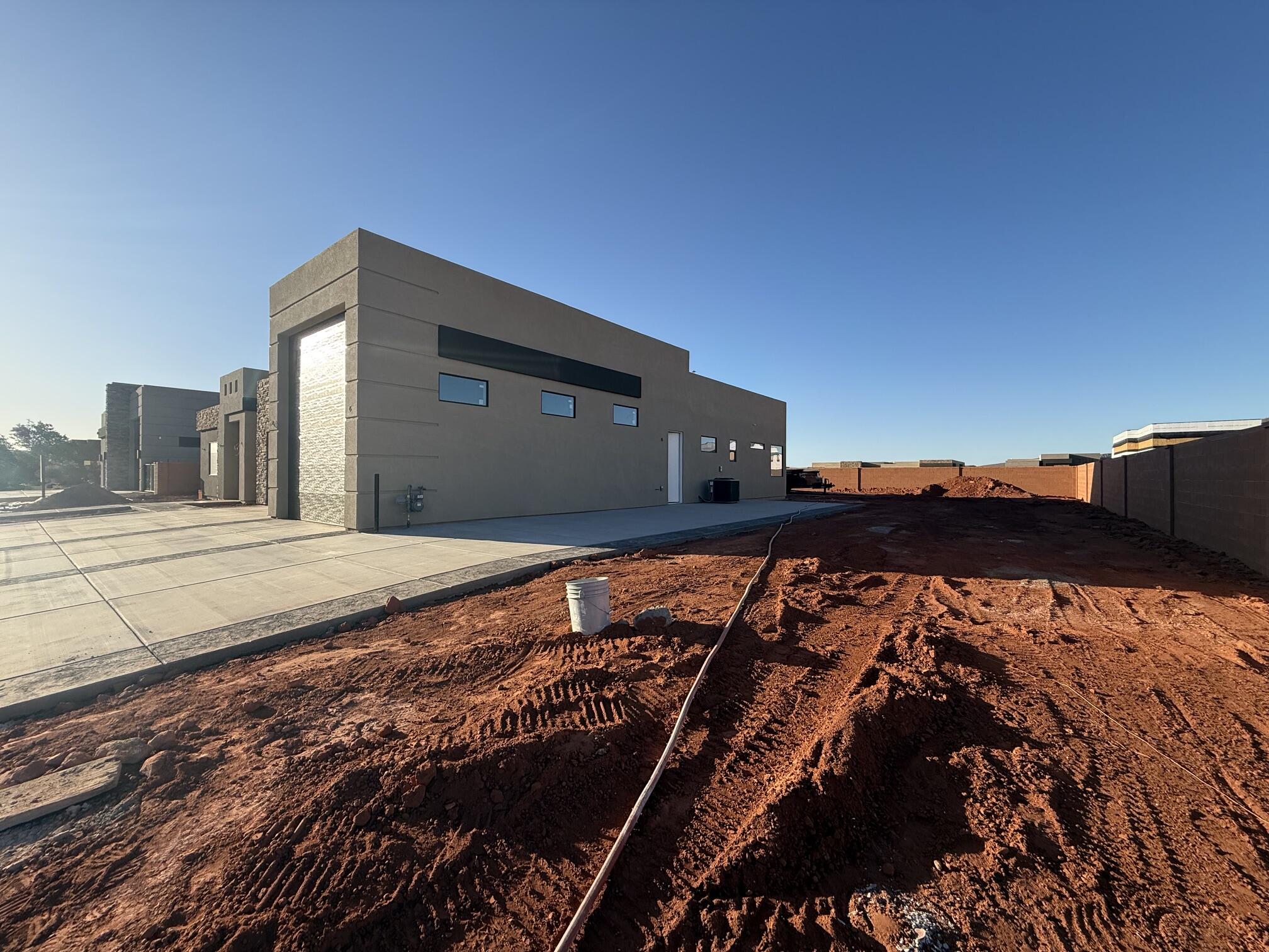 ONYX VALLEY - Residential
