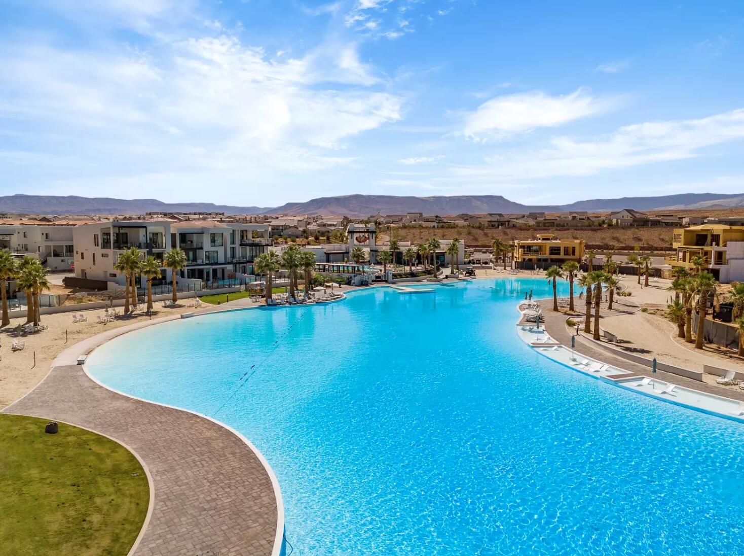 DESERT COLOR RESORT - Residential