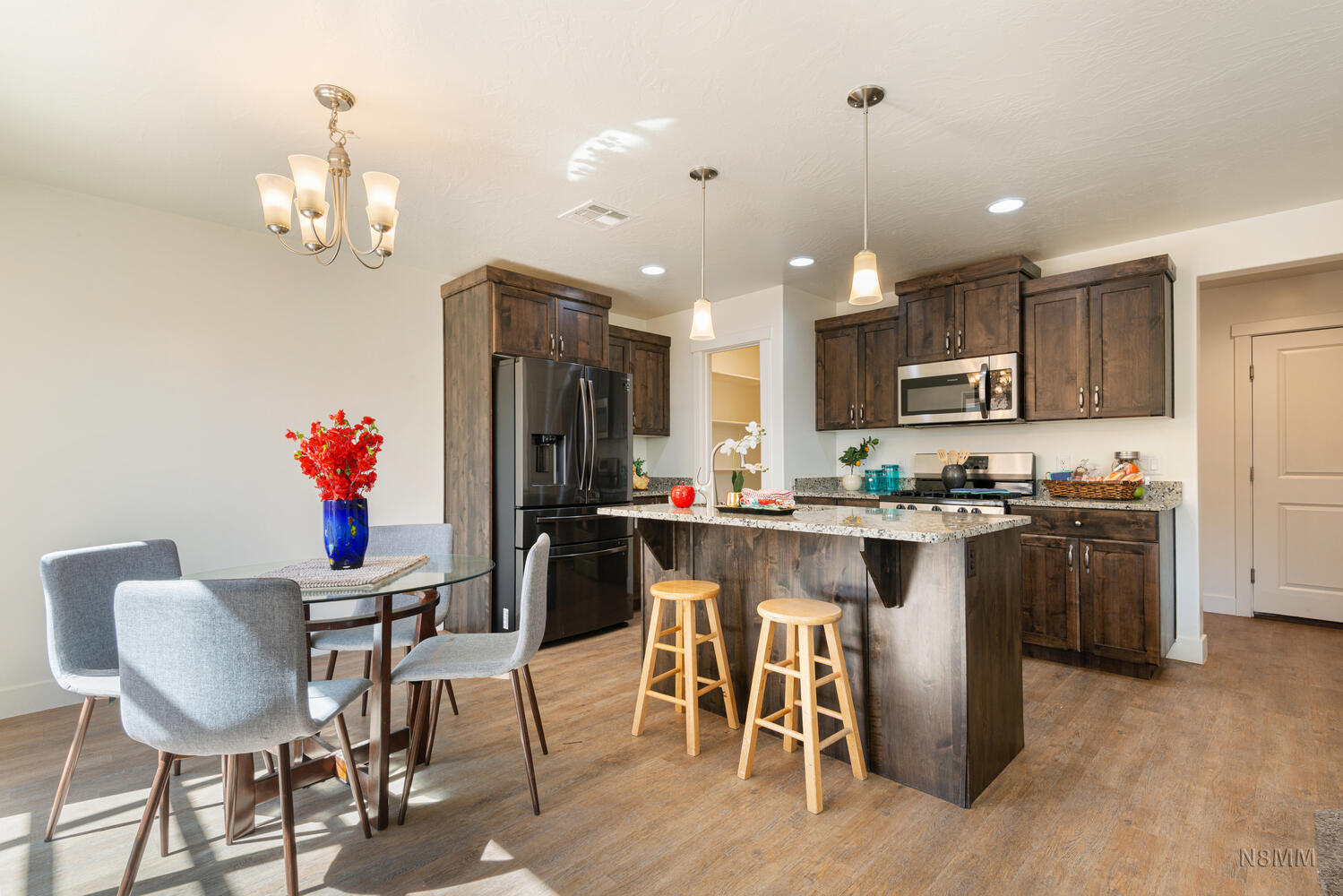 DESERT BLUFF AT DESERT CANYONS TOWNHOMES - Residential