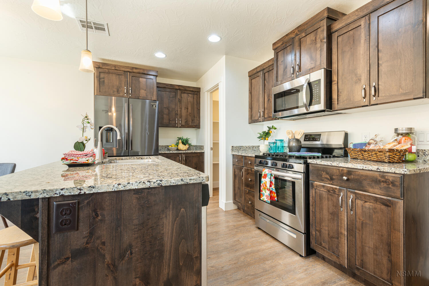 DESERT BLUFF AT DESERT CANYONS TOWNHOMES - Residential