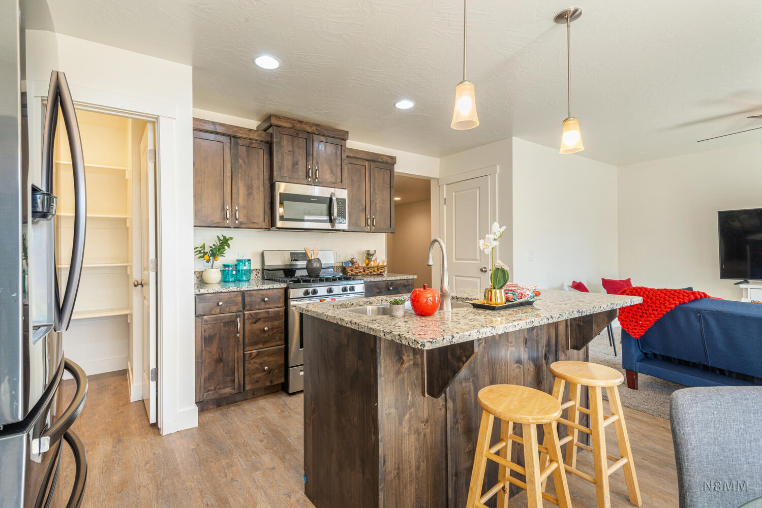 DESERT BLUFF AT DESERT CANYONS TOWNHOMES - Residential