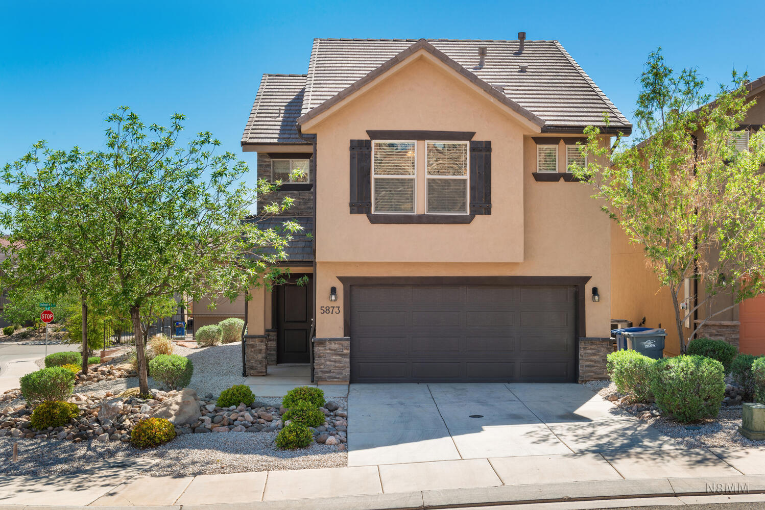 DESERT BLUFF AT DESERT CANYONS TOWNHOMES - Residential