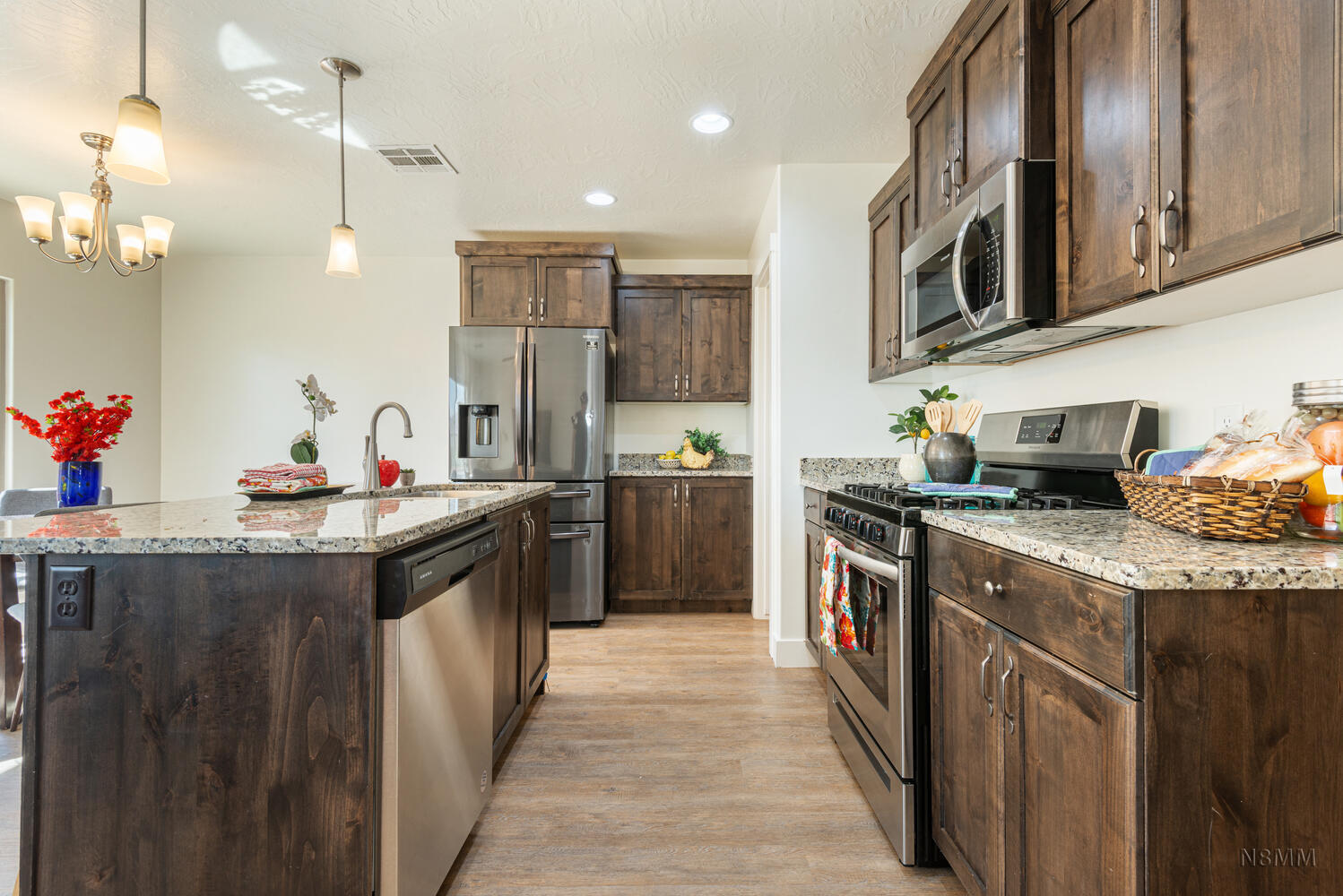 DESERT BLUFF AT DESERT CANYONS TOWNHOMES - Residential
