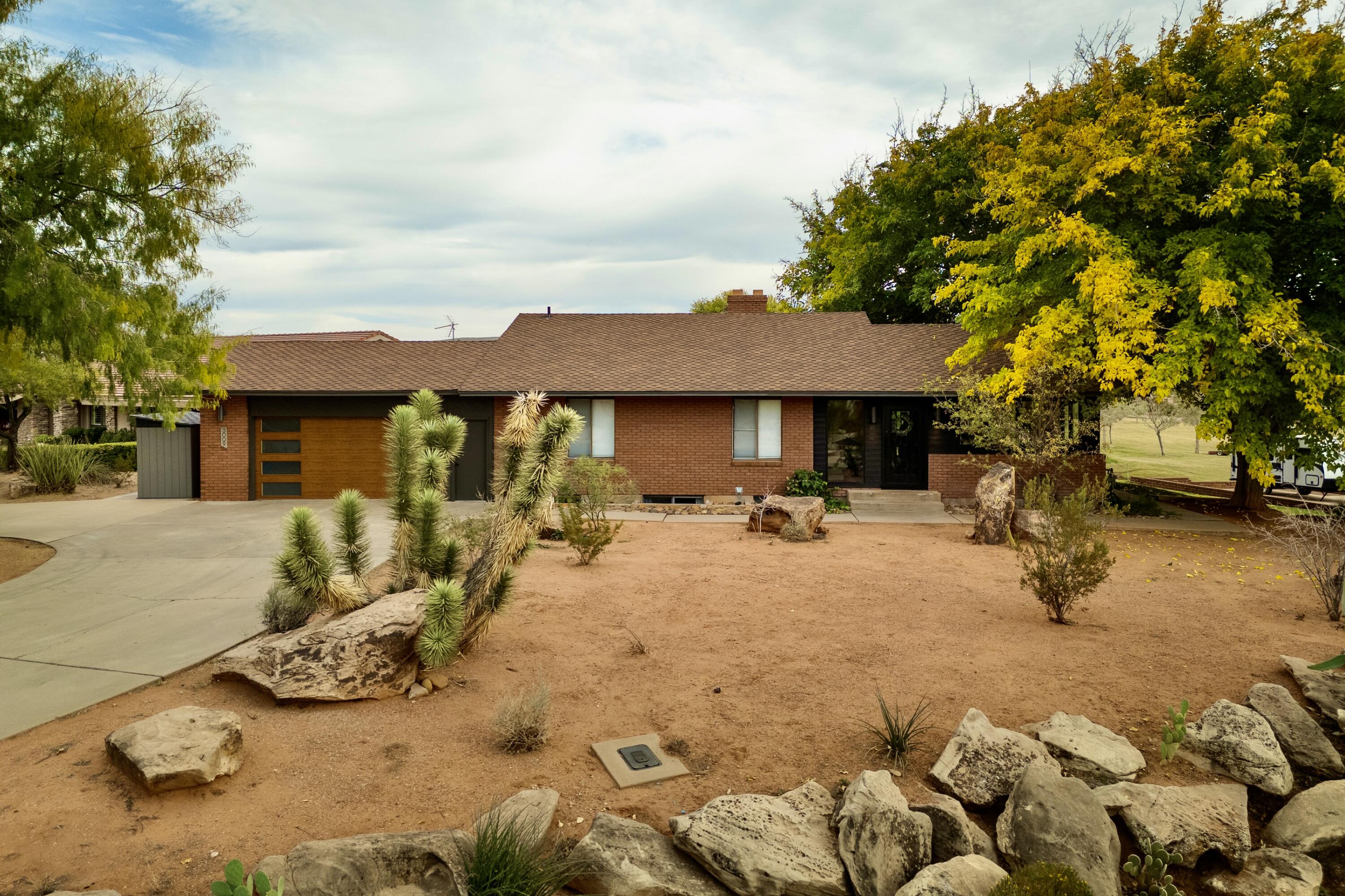 BLOOMINGTON COUNTRY CLUB - Residential