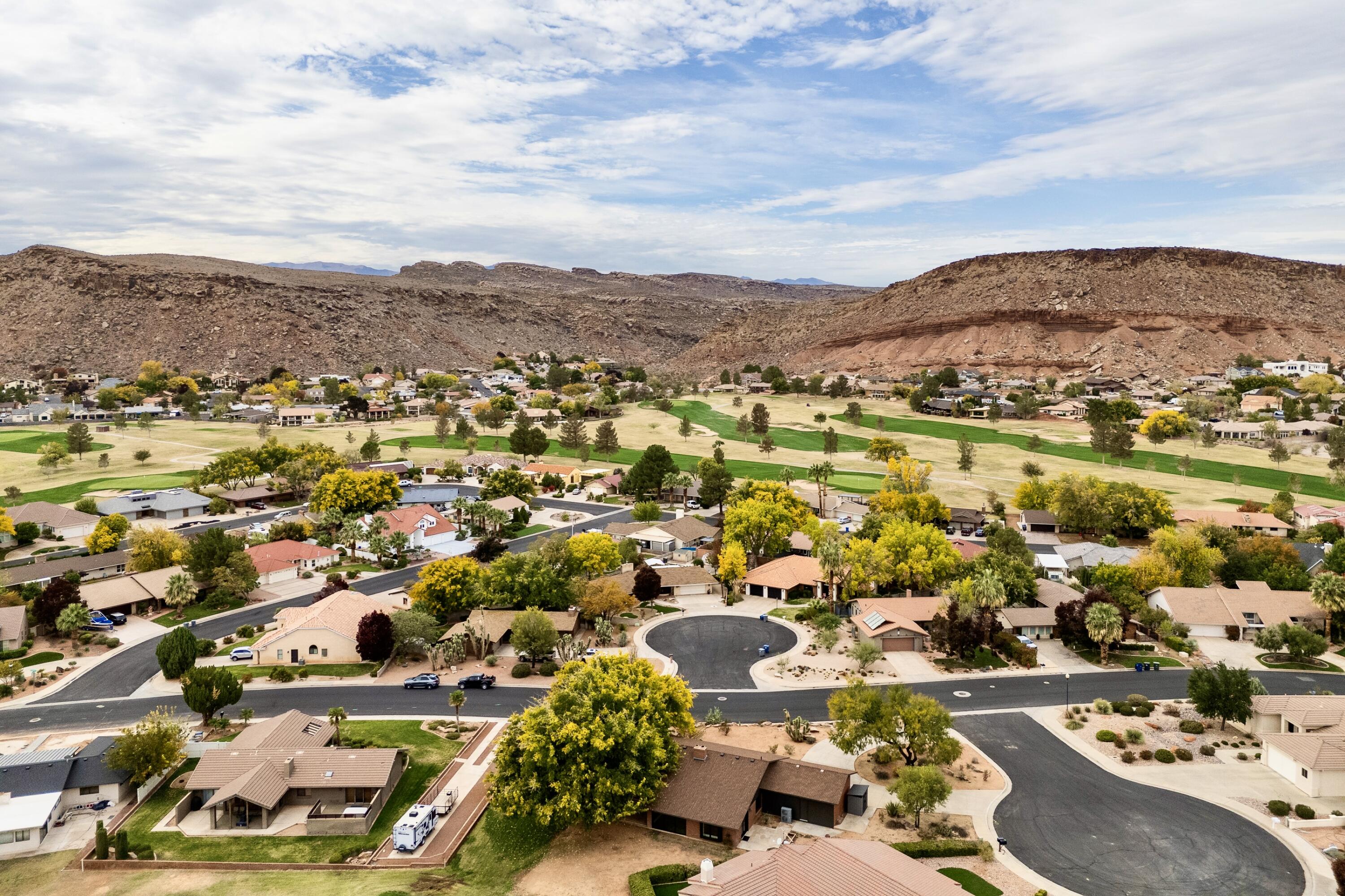 BLOOMINGTON COUNTRY CLUB - Residential