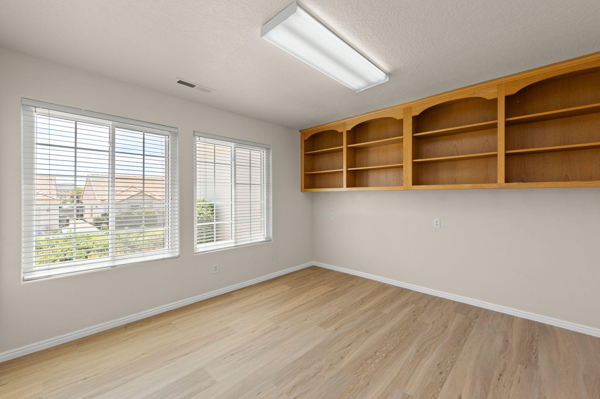 VISTA DEL SOL TOWNHOMES - Residential