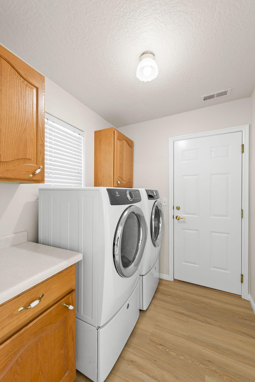 VISTA DEL SOL TOWNHOMES - Residential