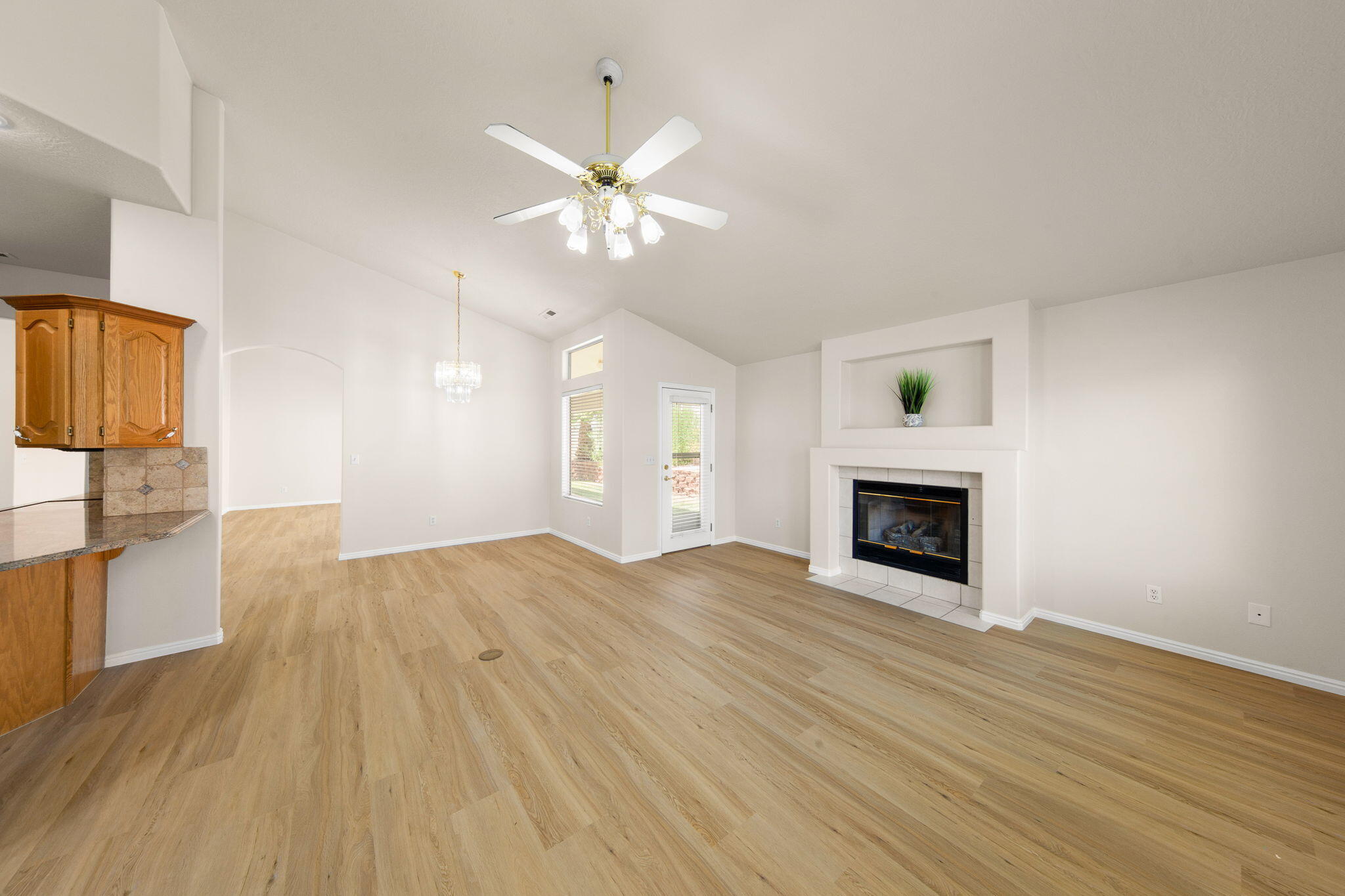 VISTA DEL SOL TOWNHOMES - Residential