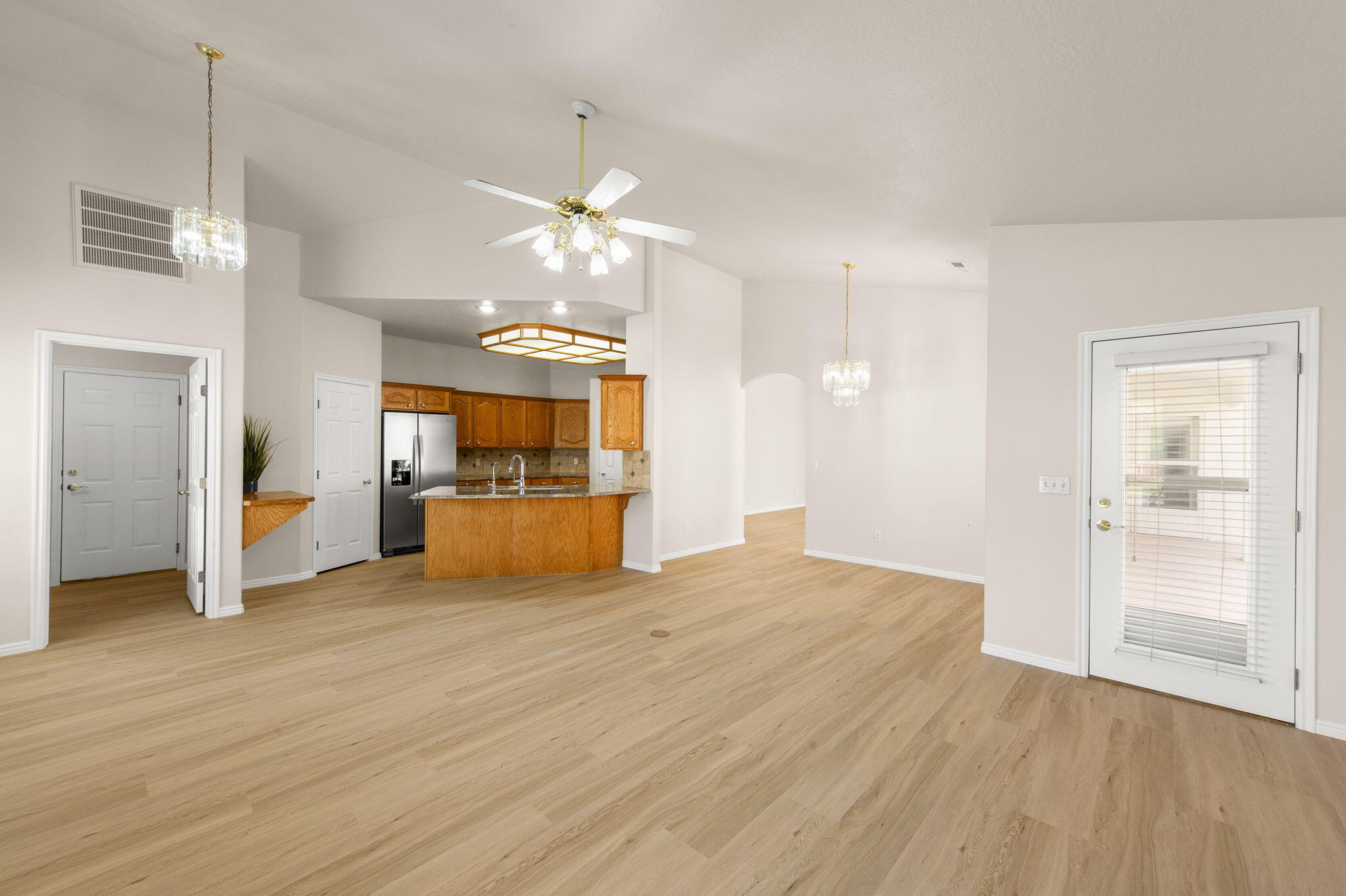 VISTA DEL SOL TOWNHOMES - Residential