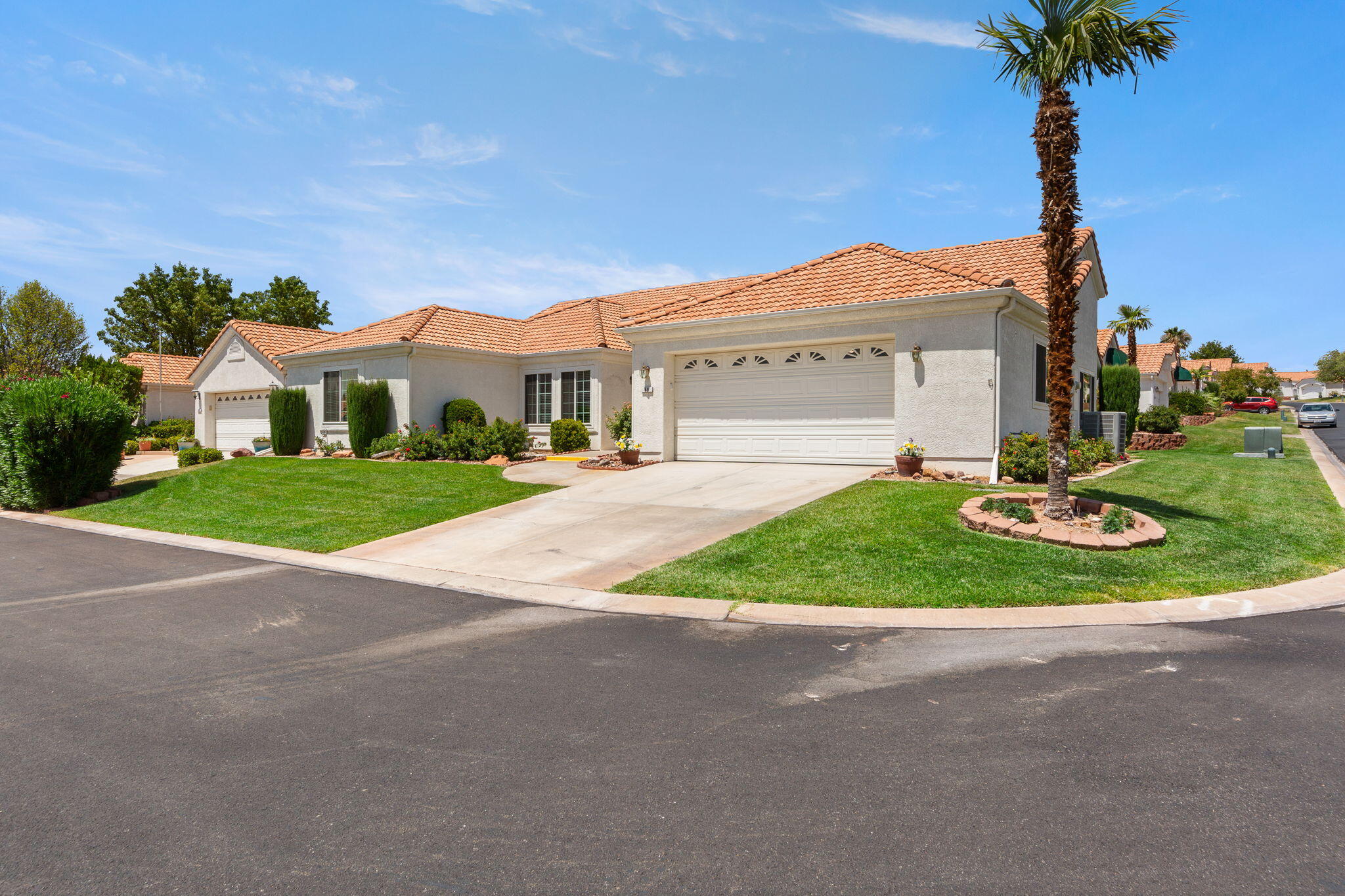 VISTA DEL SOL TOWNHOMES - Residential