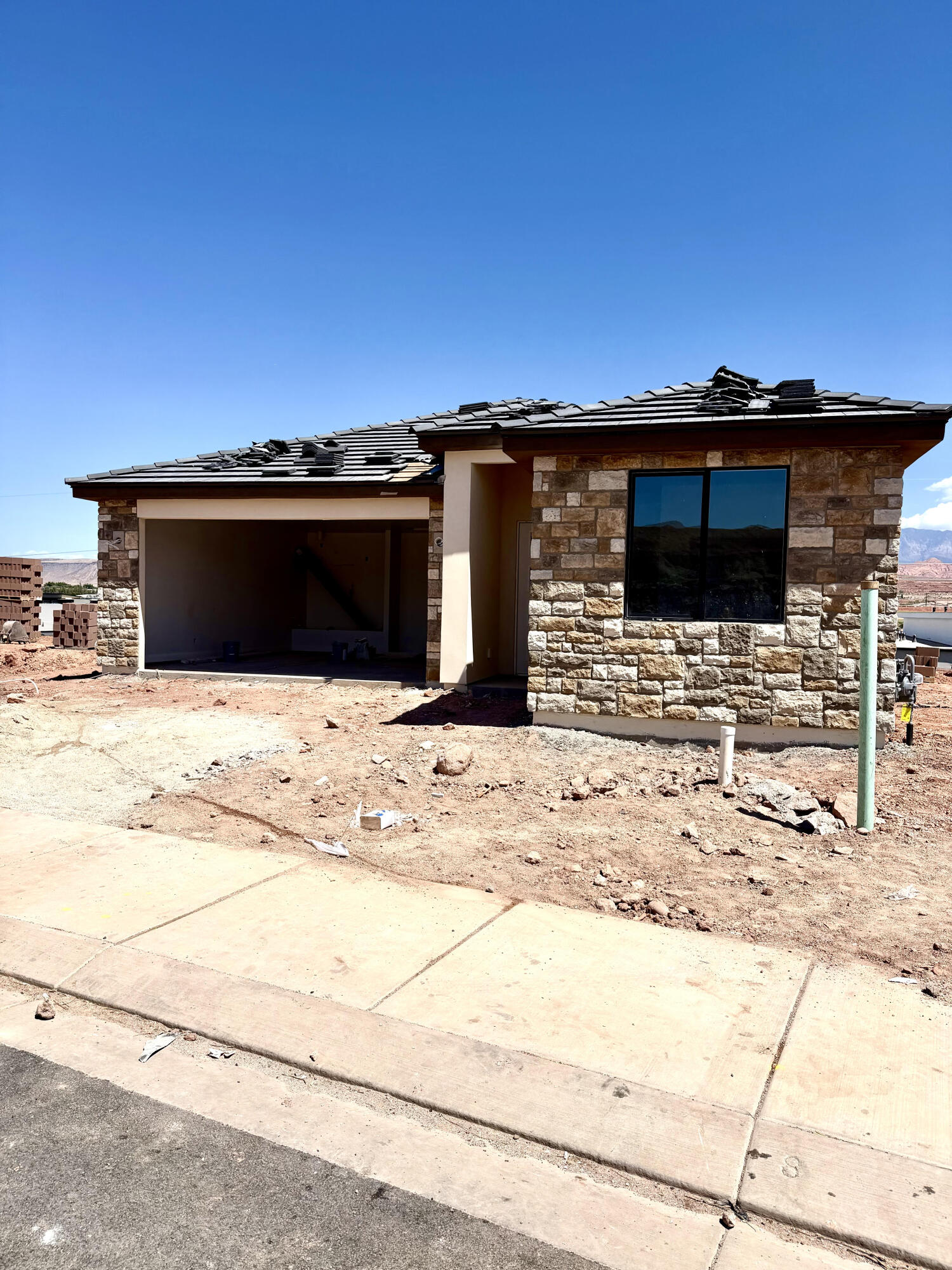 DESERT RIDGE ESTATES - Residential