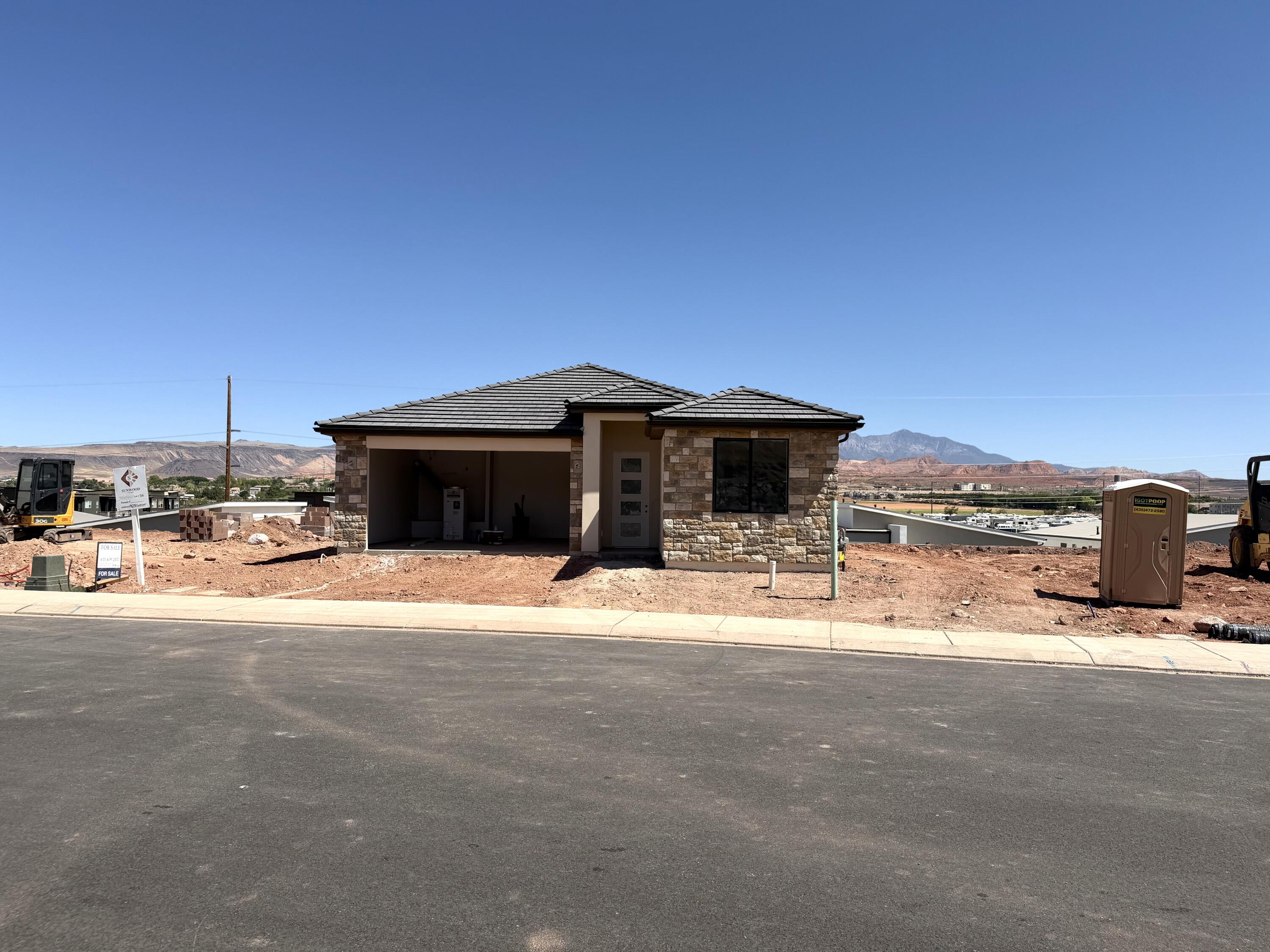 DESERT RIDGE ESTATES - Residential