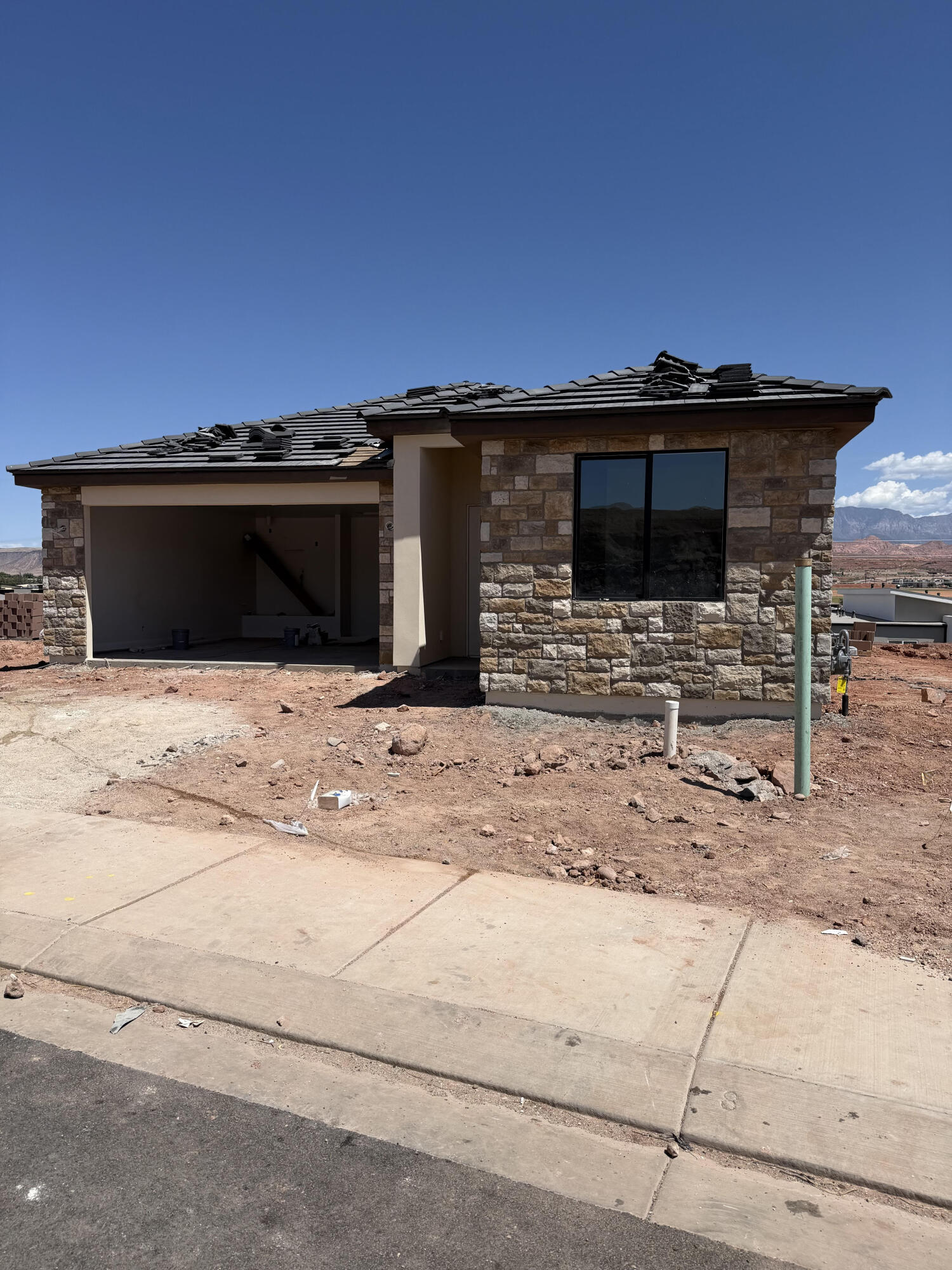 DESERT RIDGE ESTATES - Residential