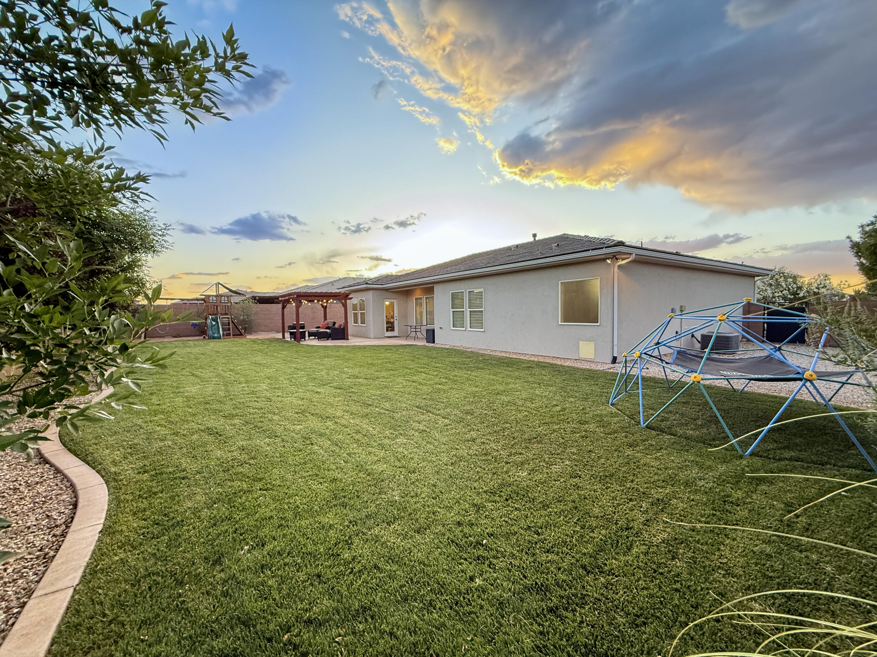 SAGE CANYON - Residential
